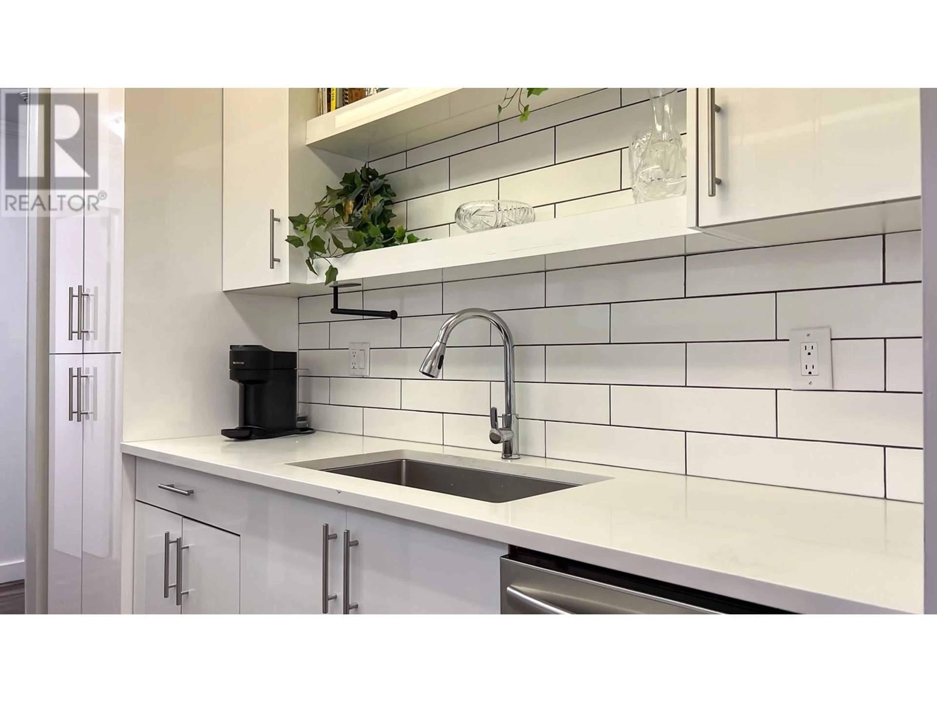 Contemporary kitchen, ceramic/tile floor for 225 - 8860 NO. 1 ROAD, Richmond British Columbia V7C4C2