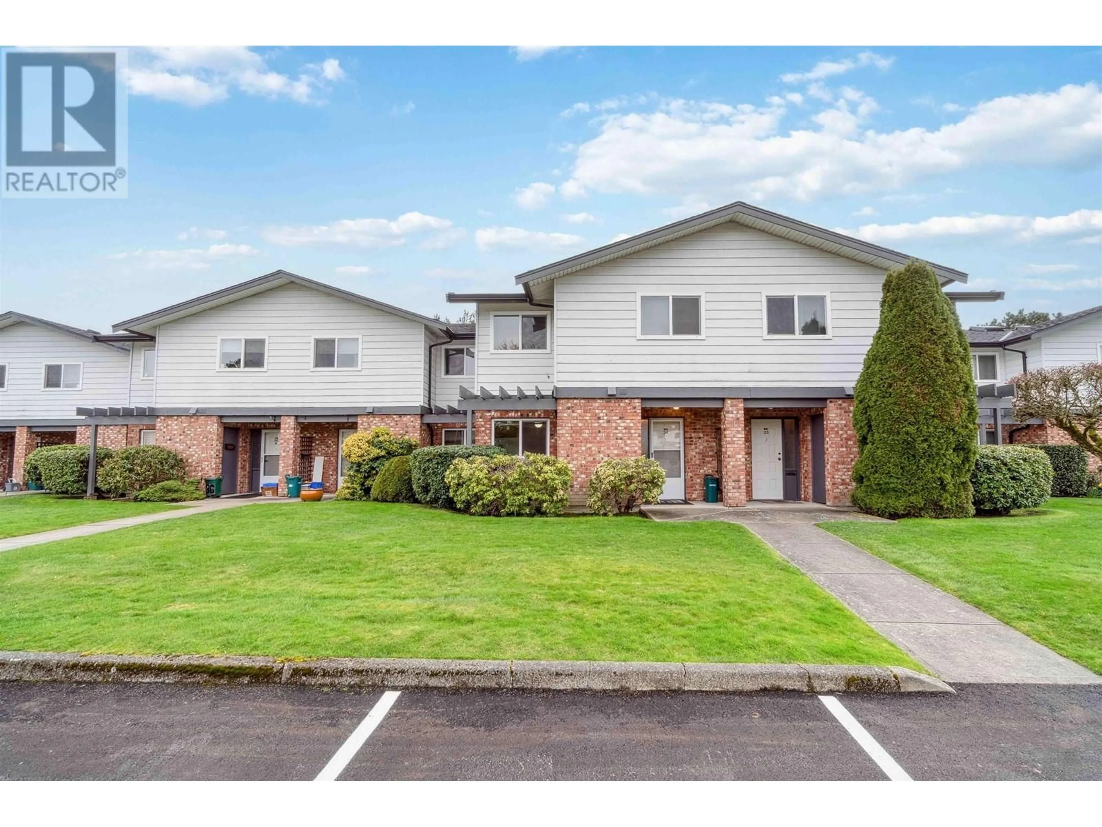 A pic from outside/outdoor area/front of a property/back of a property/a pic from drone, street for 34 - 6111 TIFFANY BOULEVARD, Richmond British Columbia V7C4Y7
