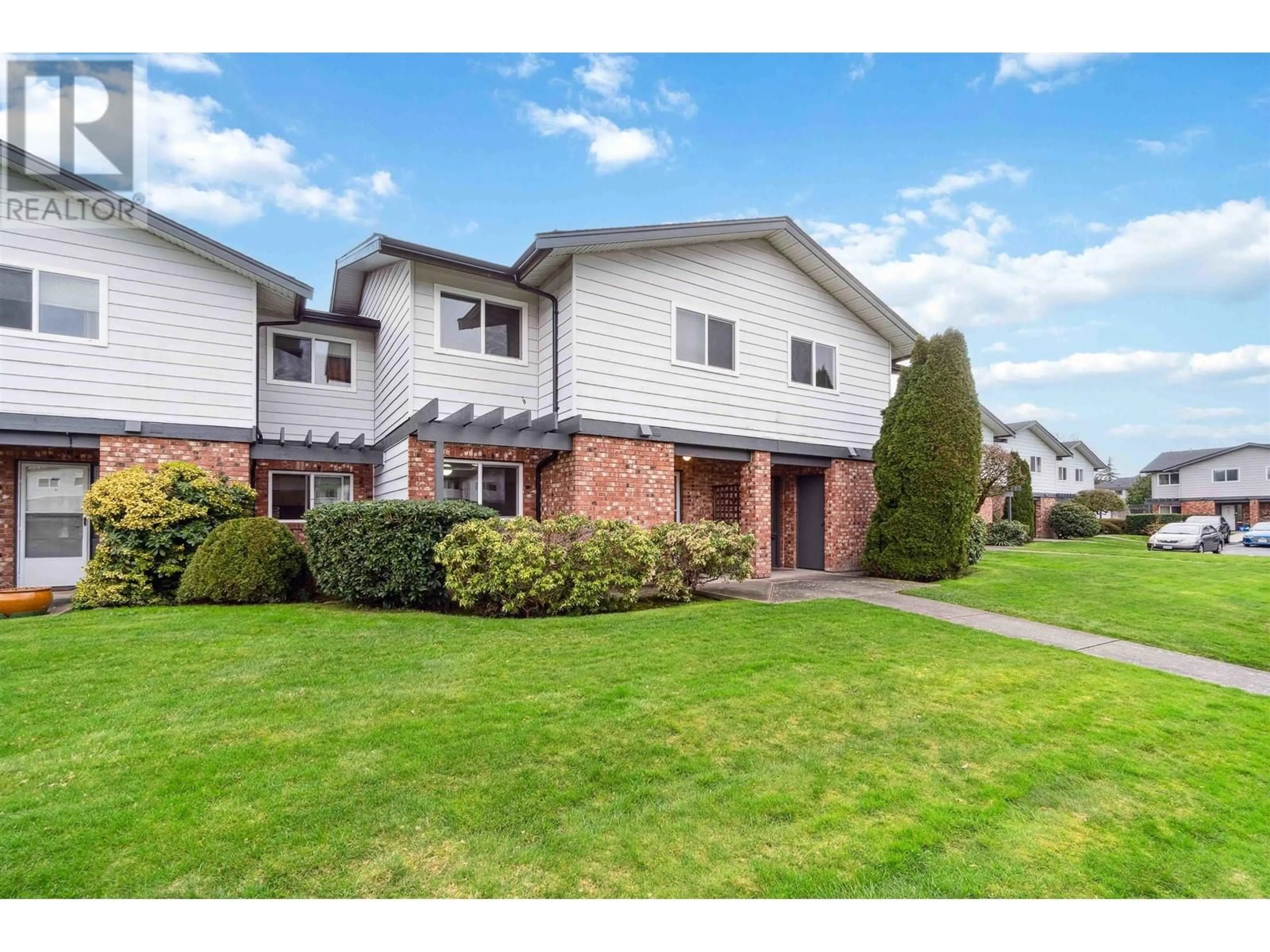 A pic from outside/outdoor area/front of a property/back of a property/a pic from drone, street for 34 - 6111 TIFFANY BOULEVARD, Richmond British Columbia V7C4Y7