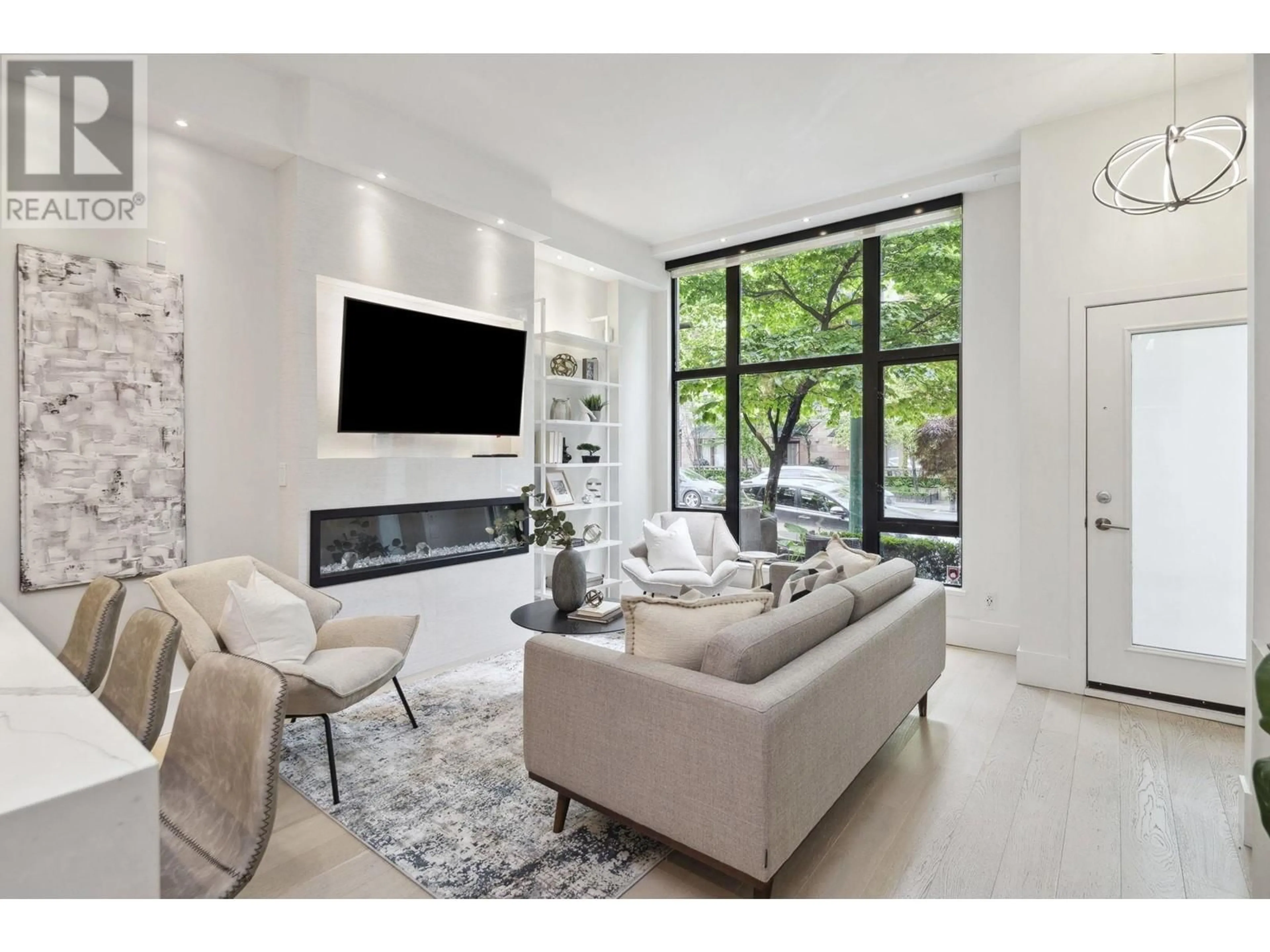 Living room with furniture, unknown for 1269 RICHARDS STREET, Vancouver British Columbia V6B3G3