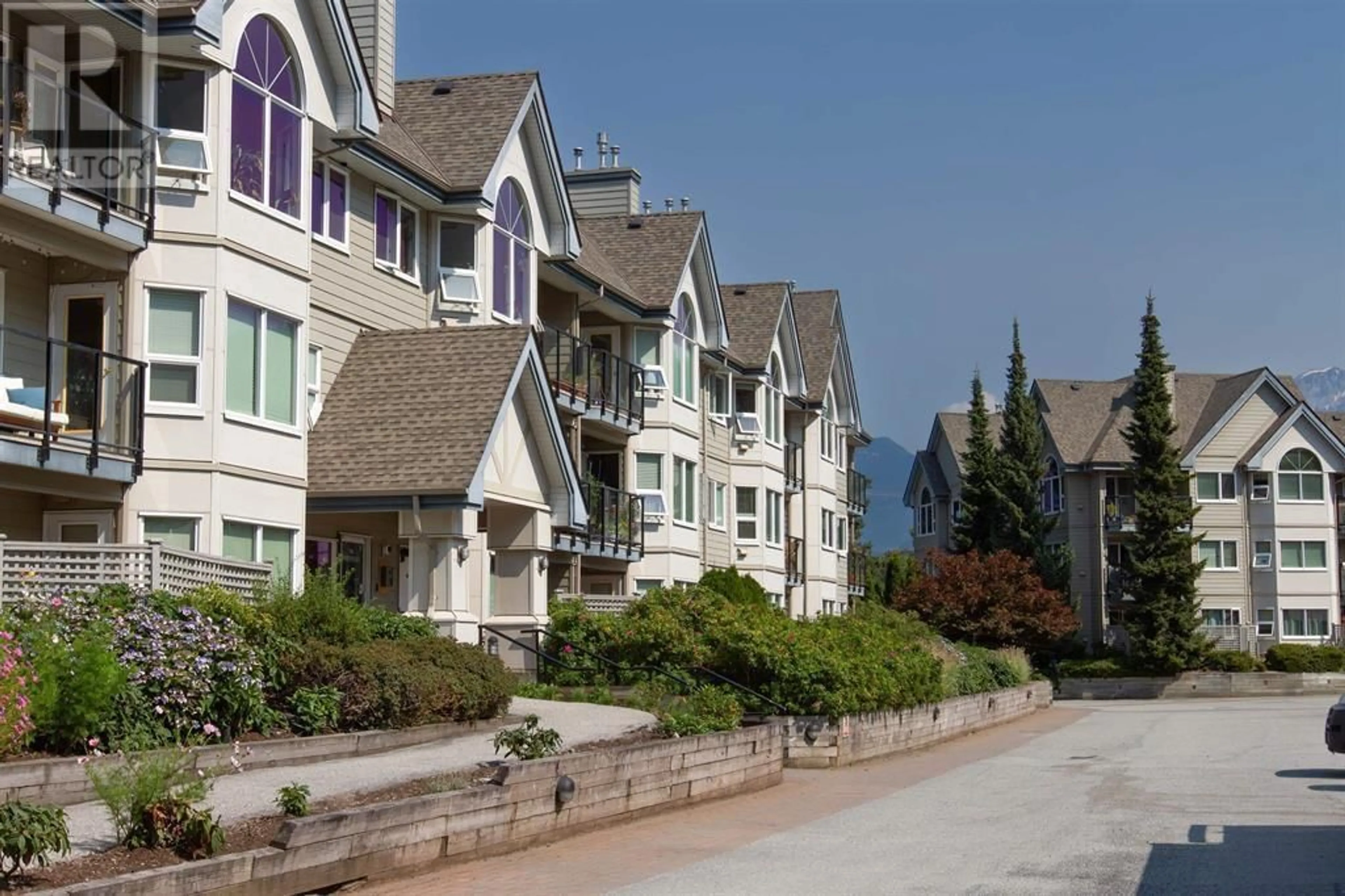 Patio, street for 304 - 1466 PEMBERTON AVENUE, Squamish British Columbia V8B0K1