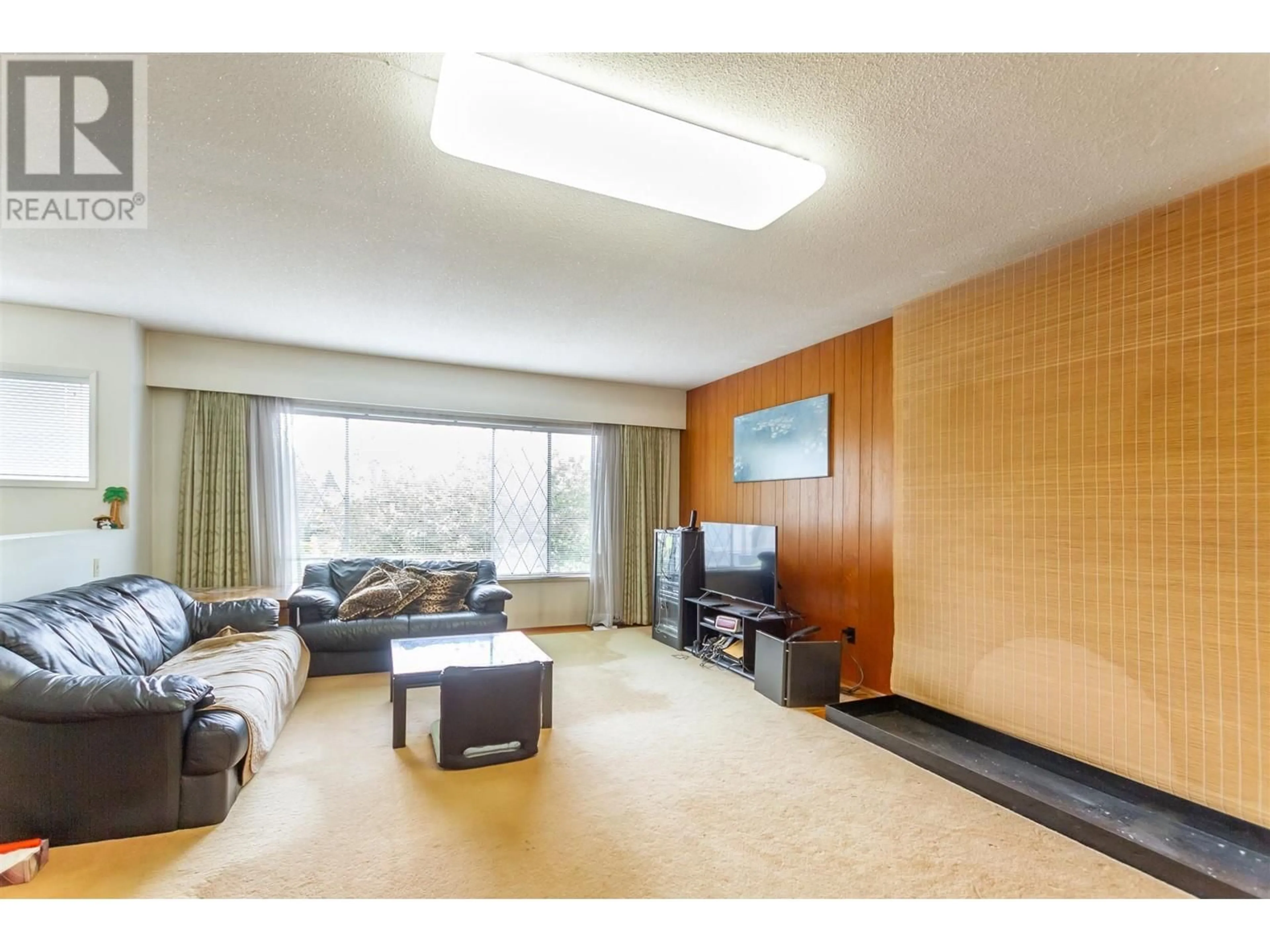 Unknown for 6455 KITCHENER STREET, Burnaby British Columbia V5B2J5