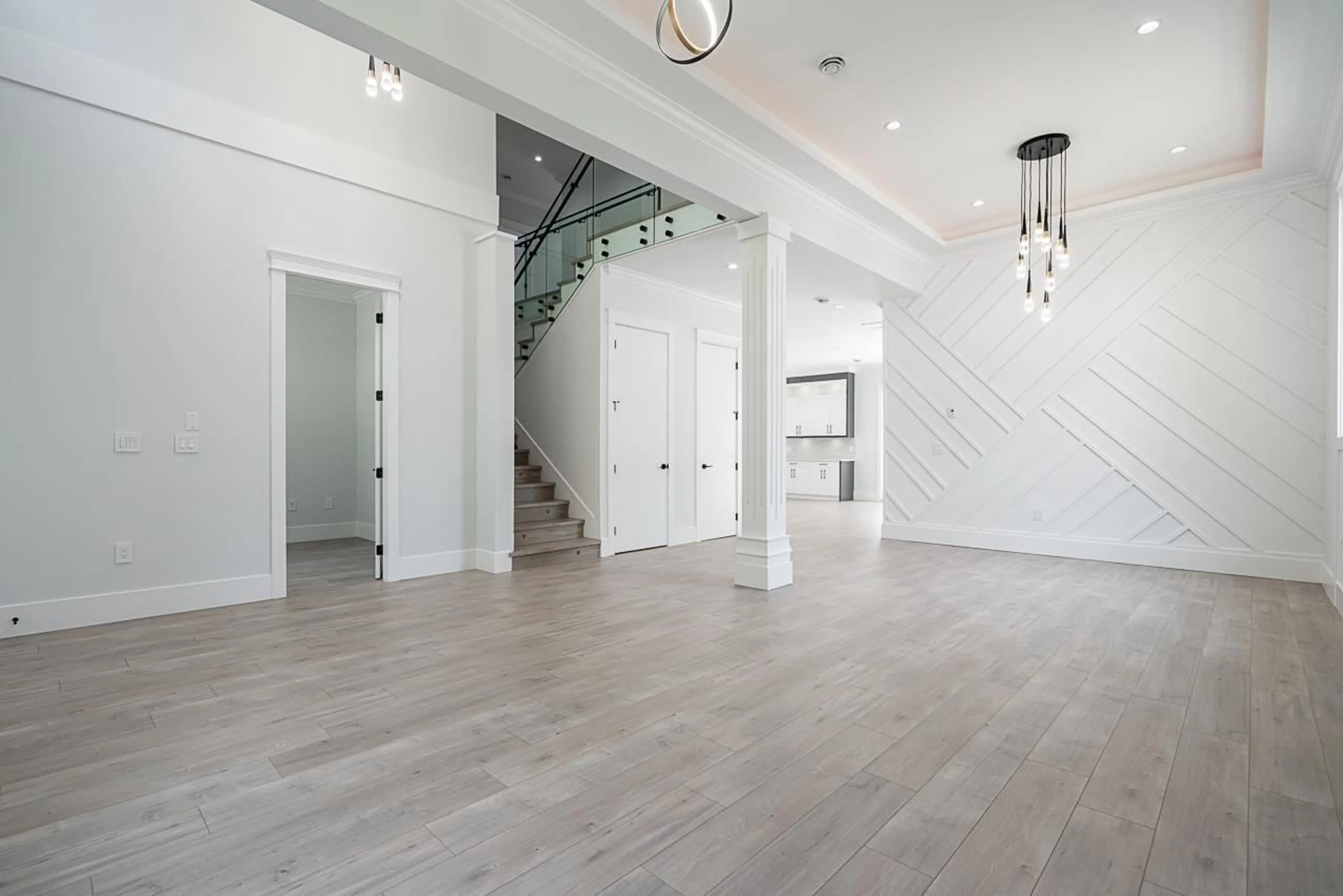 Indoor foyer for 20126 27A, Langley British Columbia V2Z0B6