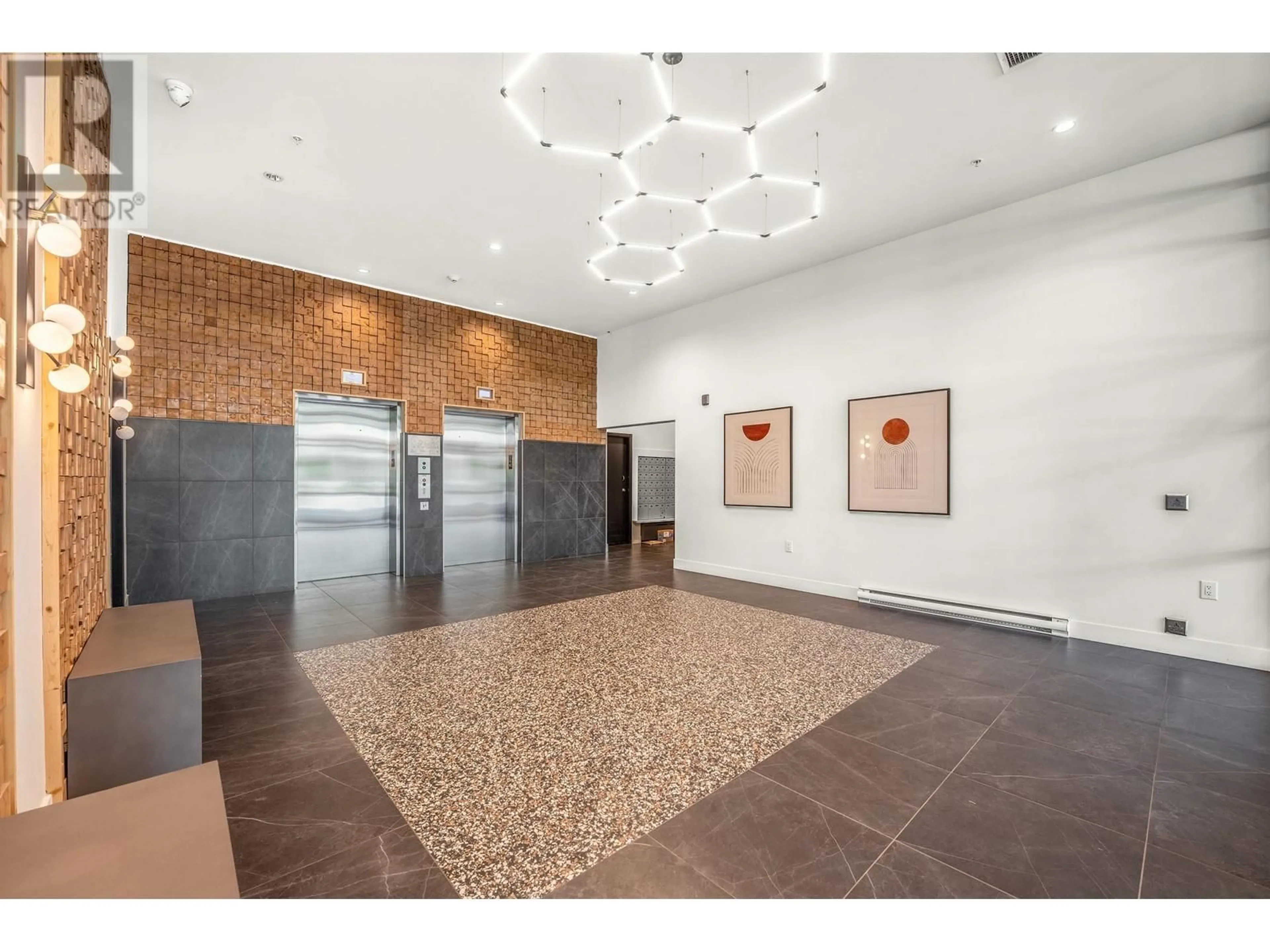 Indoor foyer for 524 - 3229 ST. JOHNS STREET, Port Moody British Columbia V3H0M4