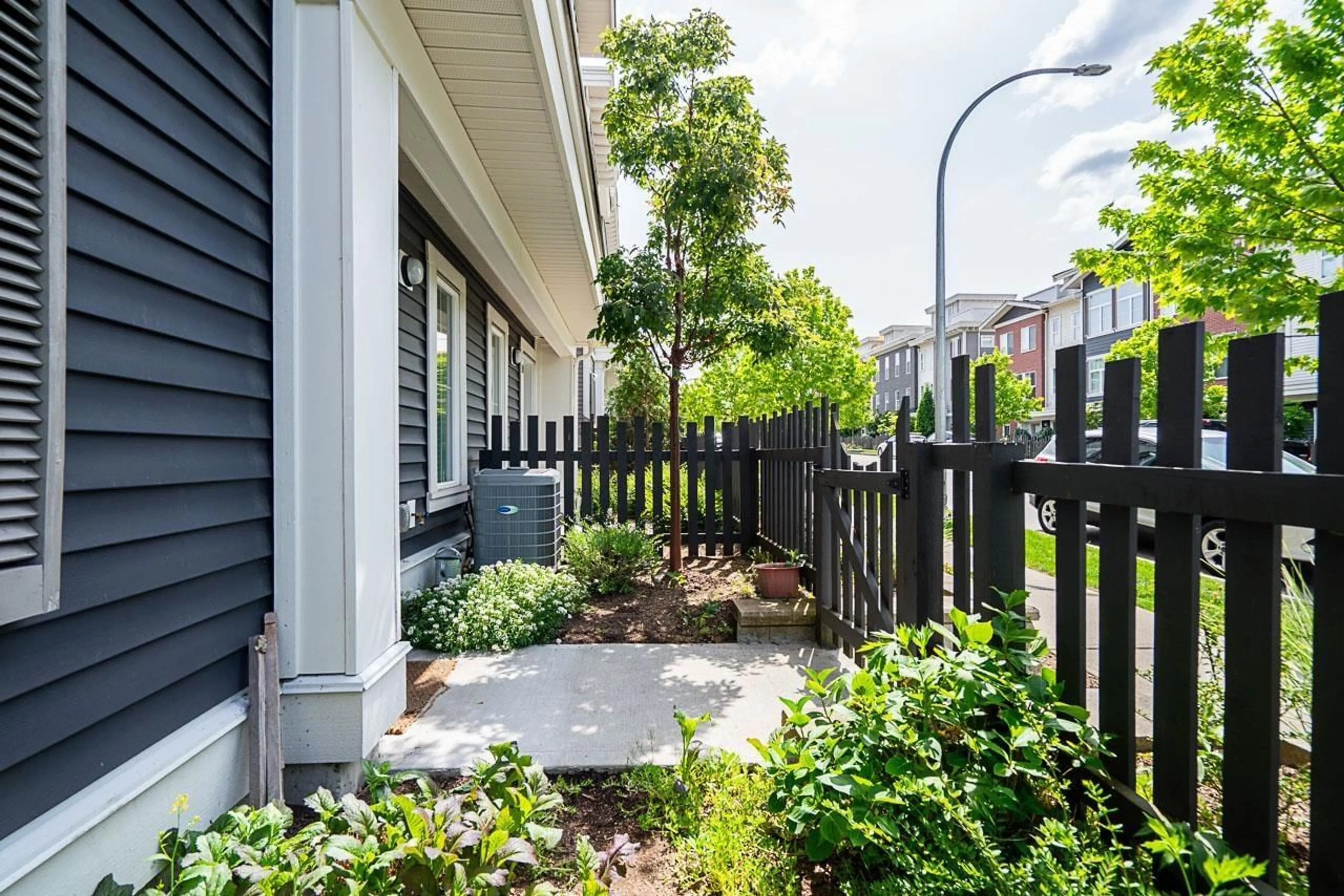 Patio, street for 40 - 8370 202B, Langley British Columbia V2Y4K8