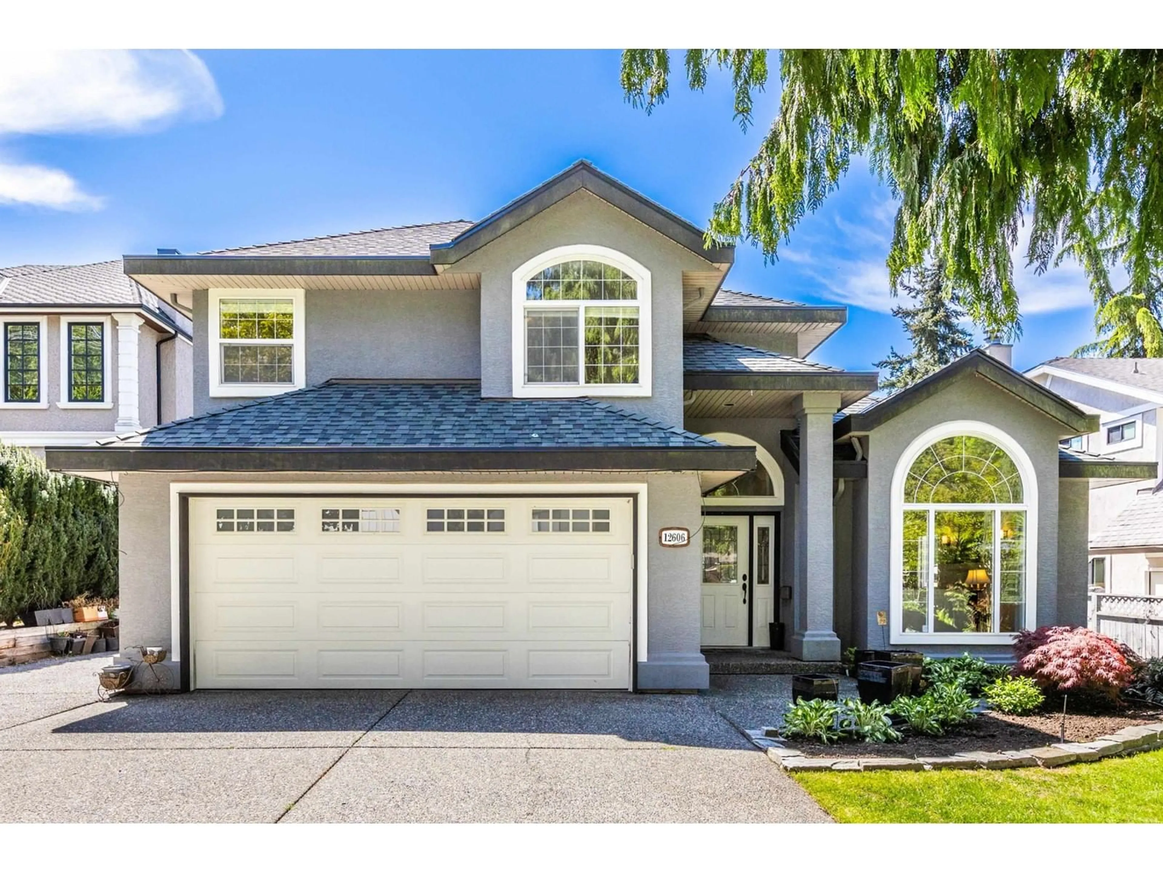 Home with vinyl exterior material, street for 12606 20, Surrey British Columbia V4A1Y6