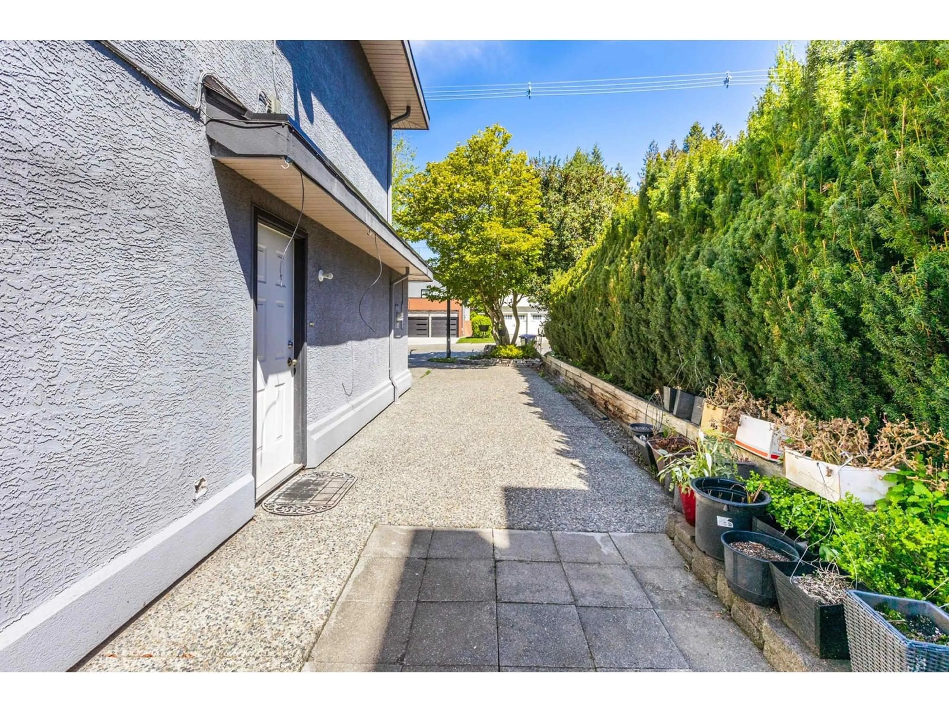Patio, street for 12606 20, Surrey British Columbia V4A1Y6