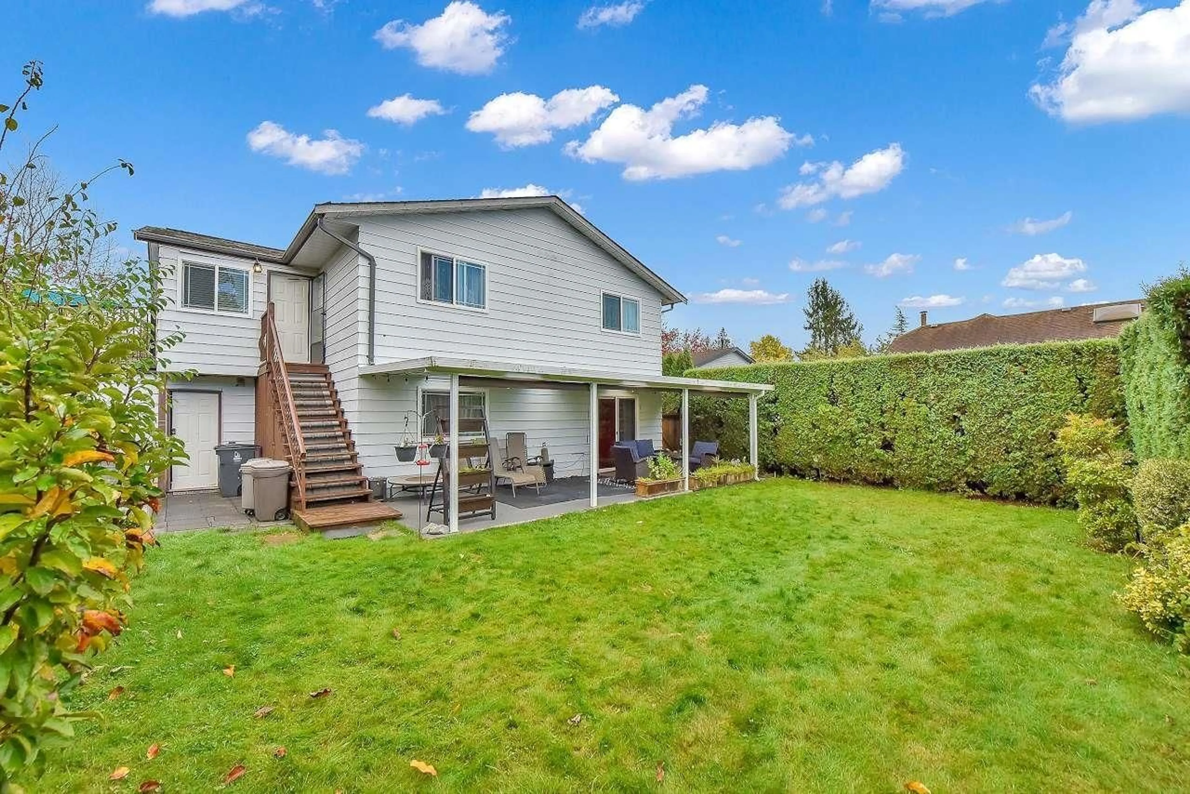 Patio, unknown for 9113 145A, Surrey British Columbia V3R7L6