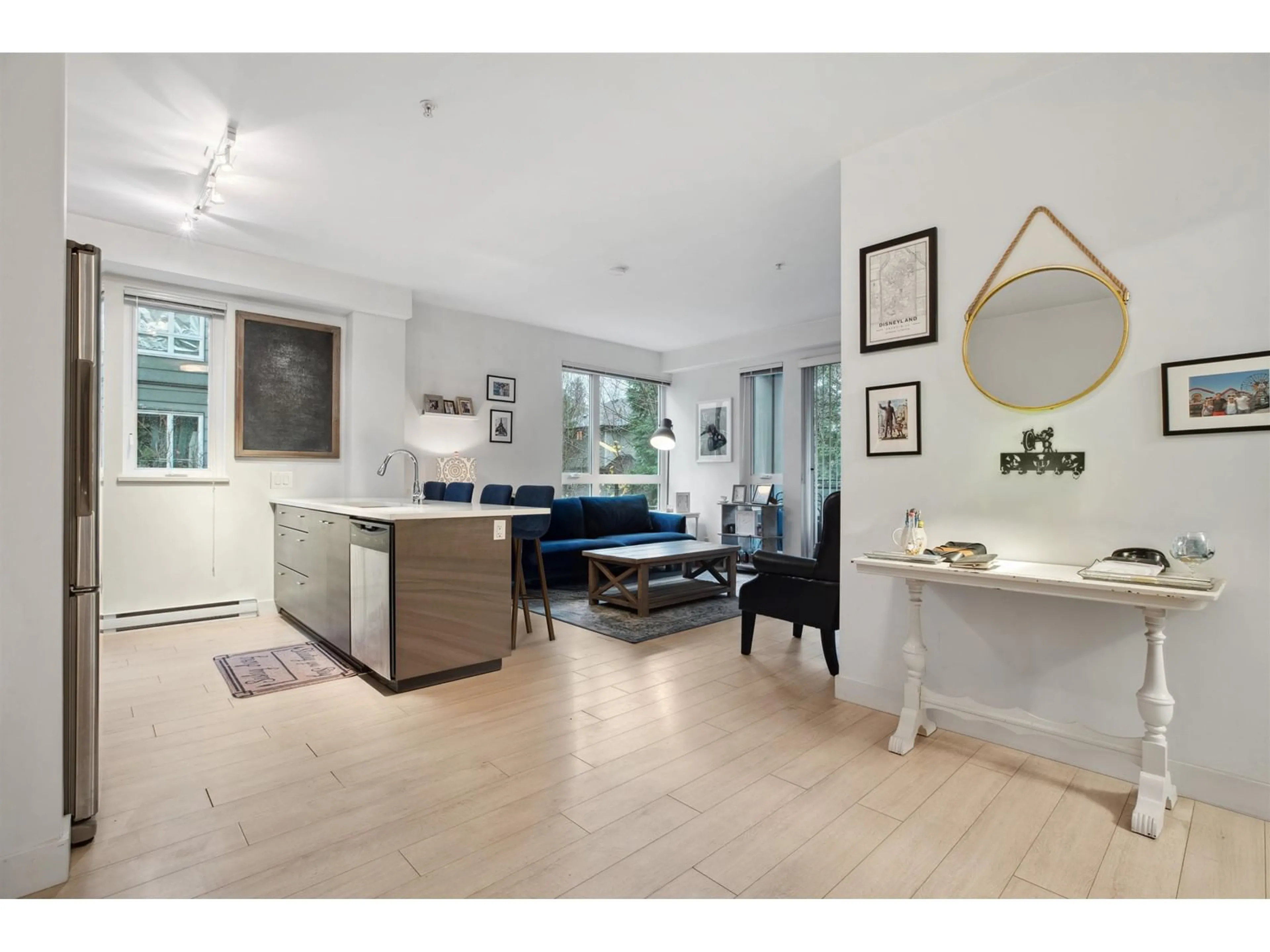 Open concept kitchen, unknown for 212 - 13925 FRASER, Surrey British Columbia V3T4E6