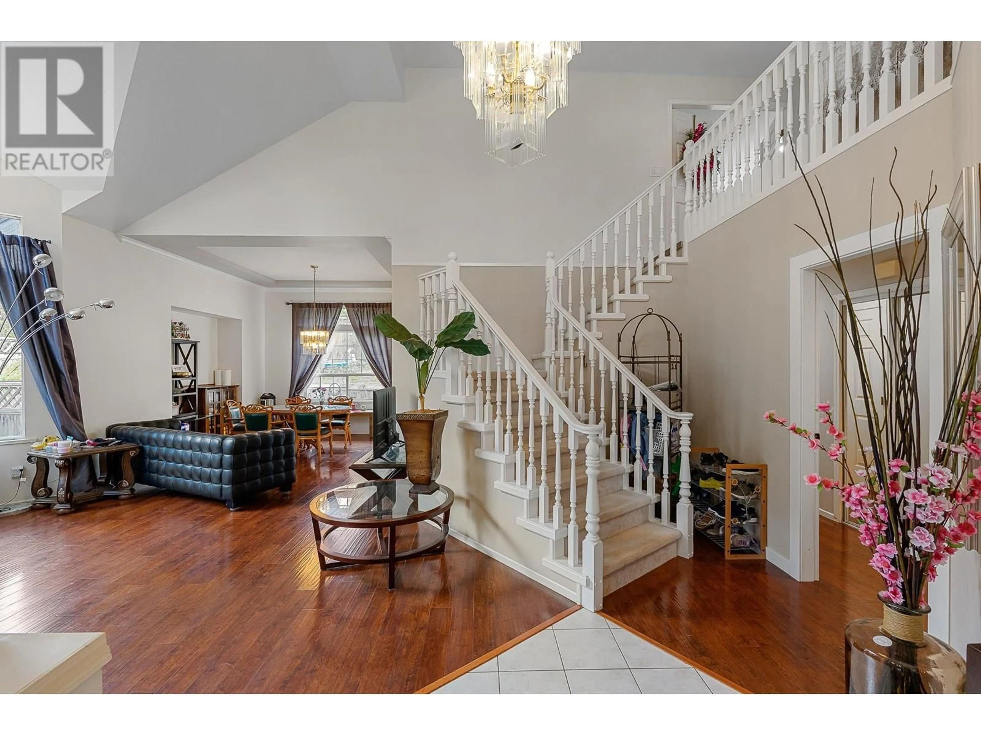Indoor foyer for 1553 TANGLEWOOD LANE, Coquitlam British Columbia V3E2V5