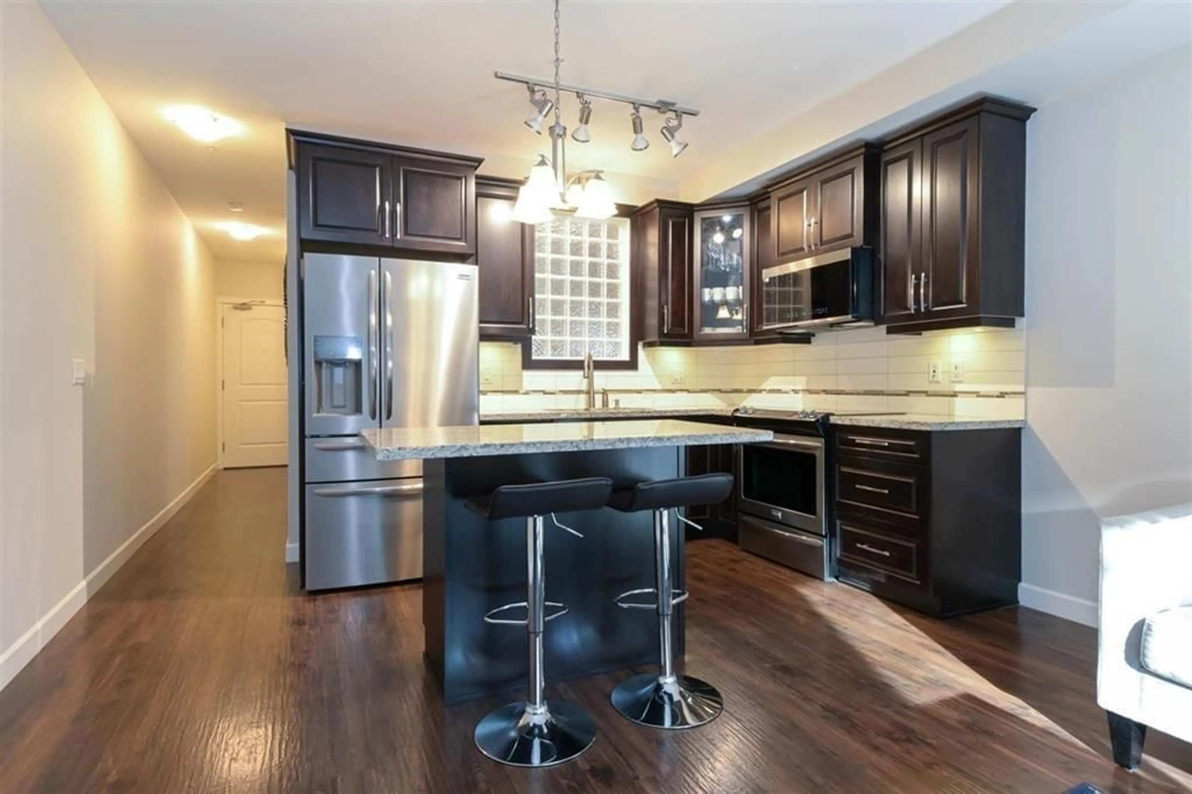Open concept kitchen, unknown for 153 - 8258 207A, Langley British Columbia V2Y0N3