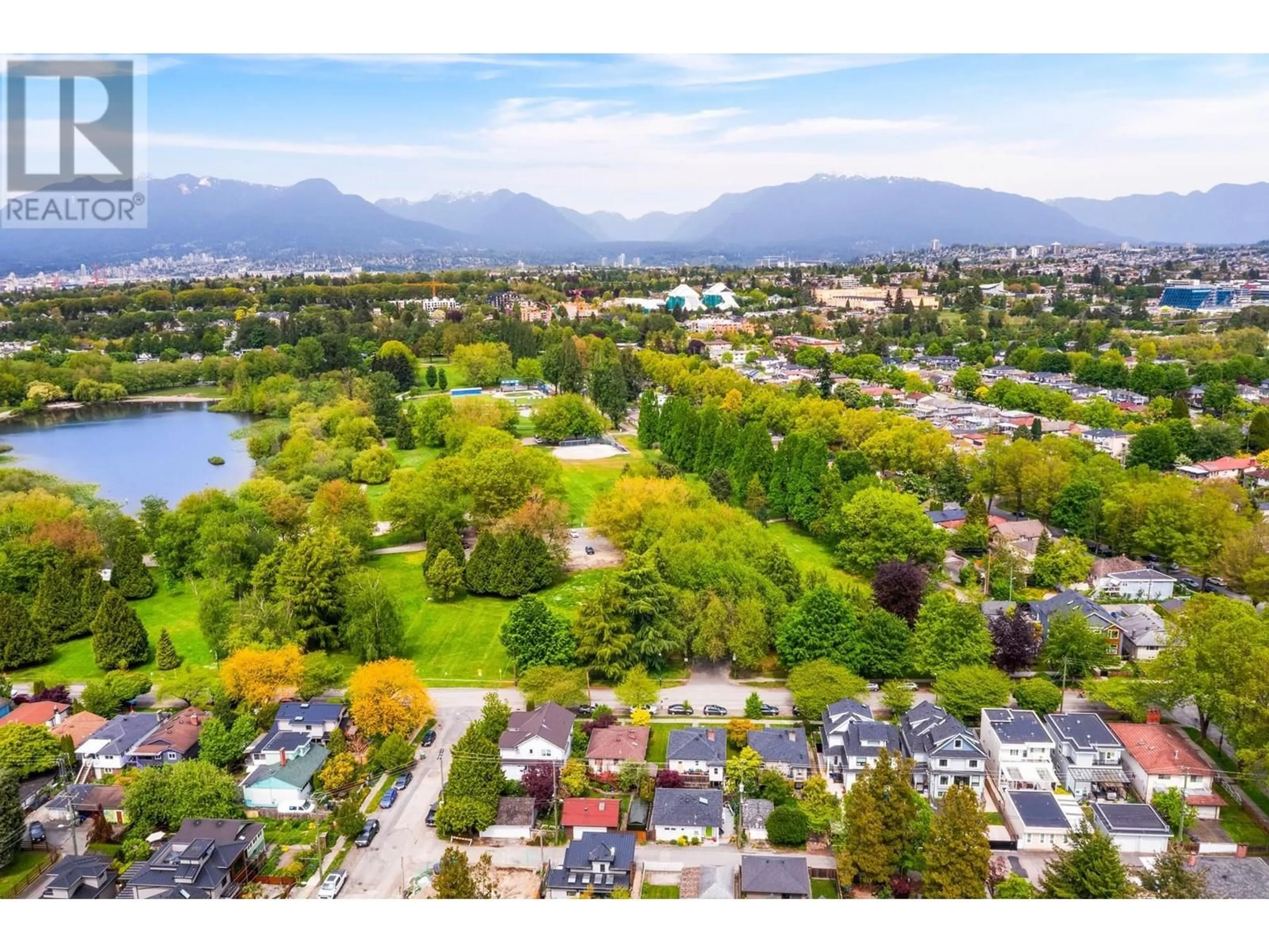 A pic from outside/outdoor area/front of a property/back of a property/a pic from drone, mountain view for 2176 19TH AVENUE, Vancouver British Columbia V5N2J6