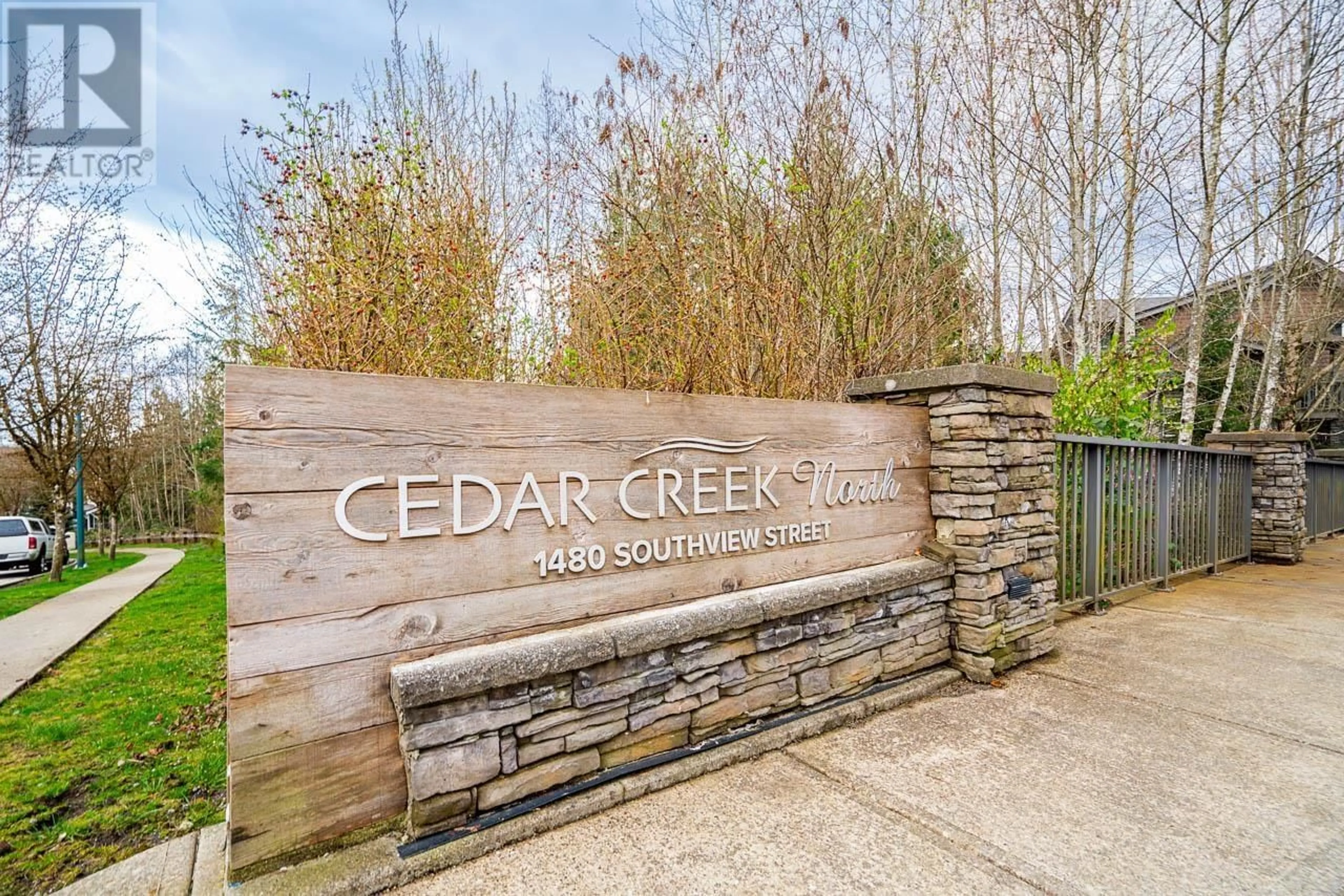 Indoor entryway for 122 - 1480 SOUTHVIEW STREET, Coquitlam British Columbia V3E0G5