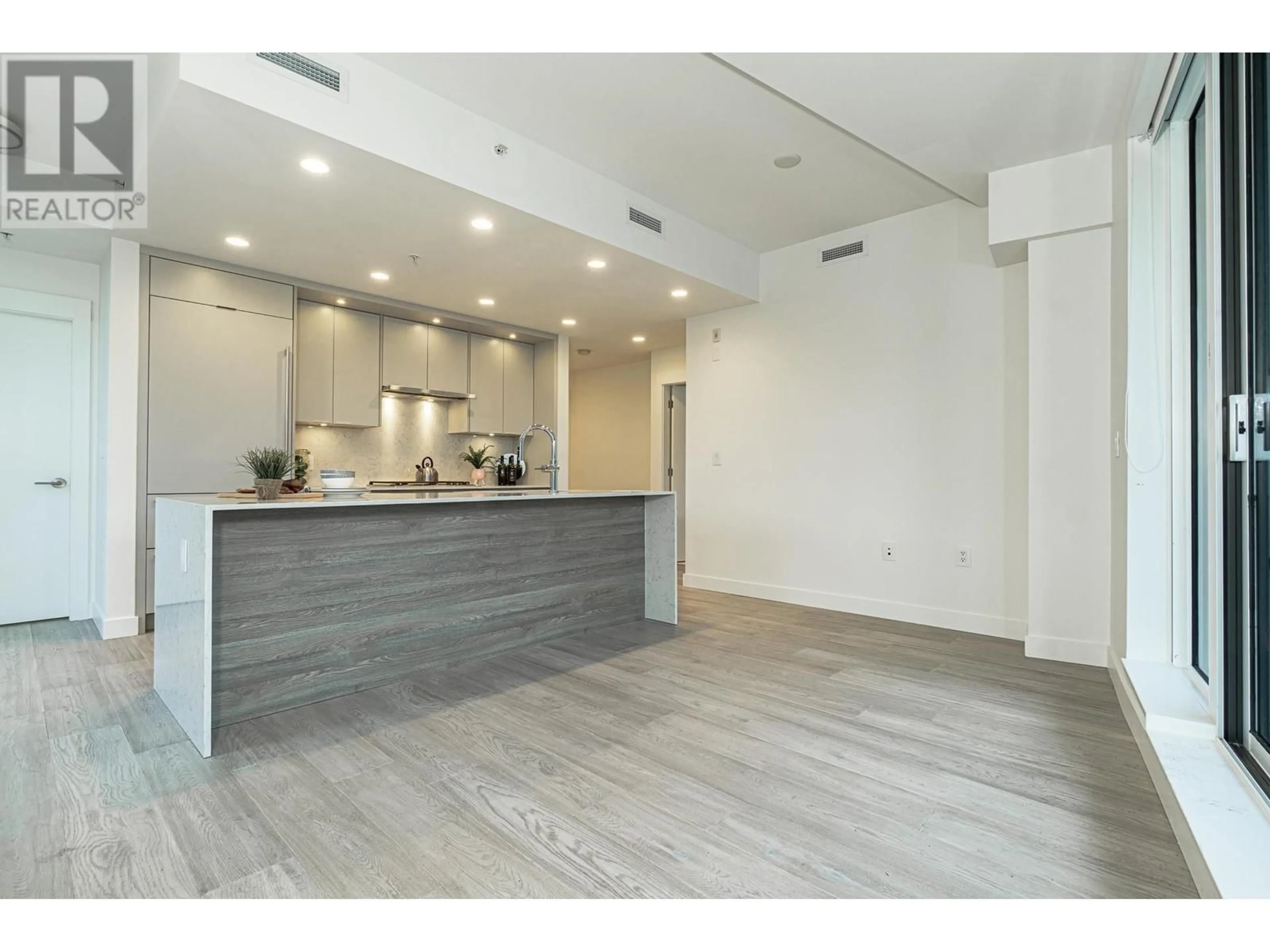 Open concept kitchen, unknown for 107 - 7638 CAMBIE STREET, Vancouver British Columbia V6P3H7