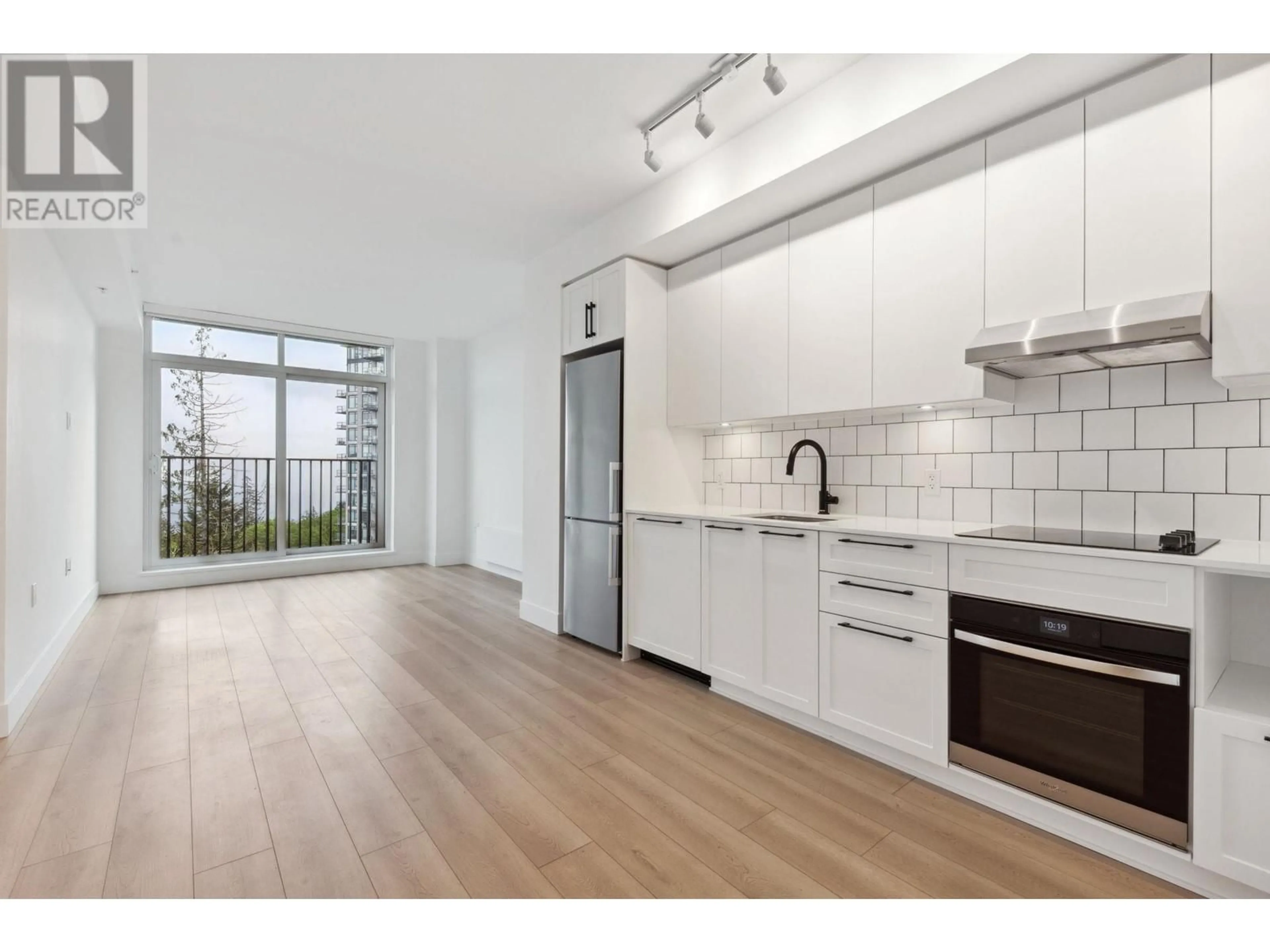 Open concept kitchen, unknown for 905 - 8750 UNIVERSITY CRESCENT, Burnaby British Columbia V5A0G9