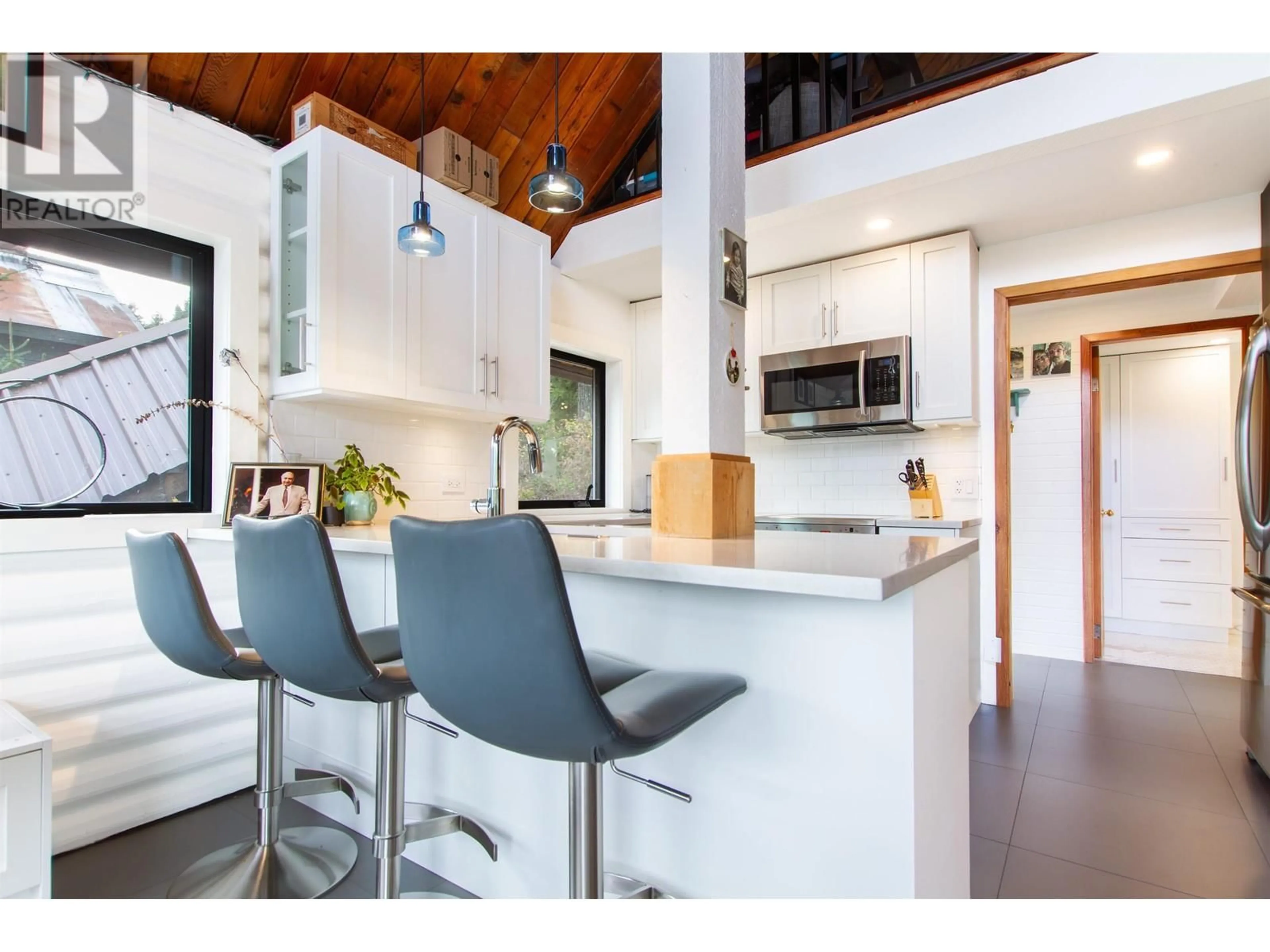 Open concept kitchen, unknown for 8706 WEDGEVIEW PLACE, Whistler British Columbia V8E0G1