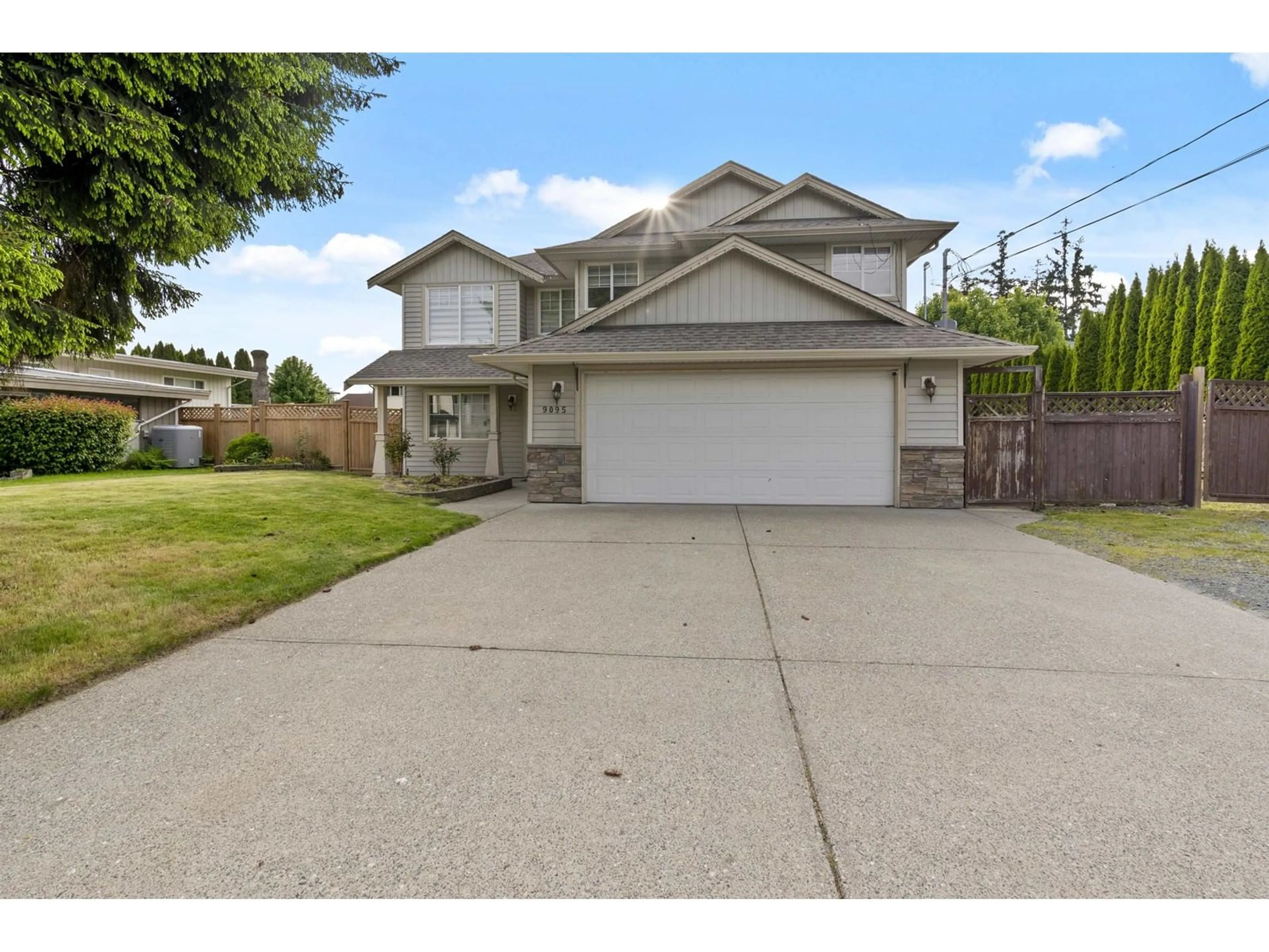 Home with vinyl exterior material, street for 9095 SUNSET DRIVE, Chilliwack British Columbia V2P3X8