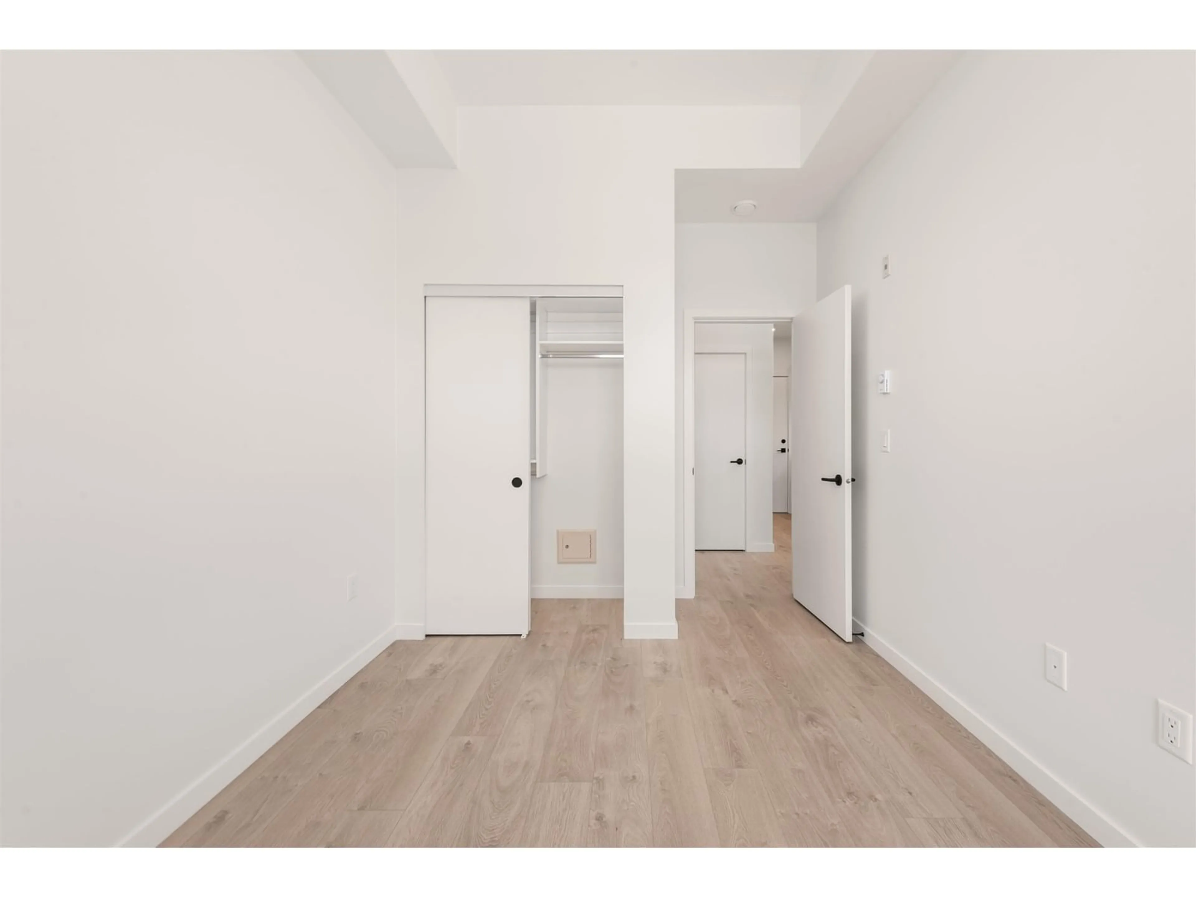 A pic of a room for 204 - 19577 65B, Surrey British Columbia V4N6Y3