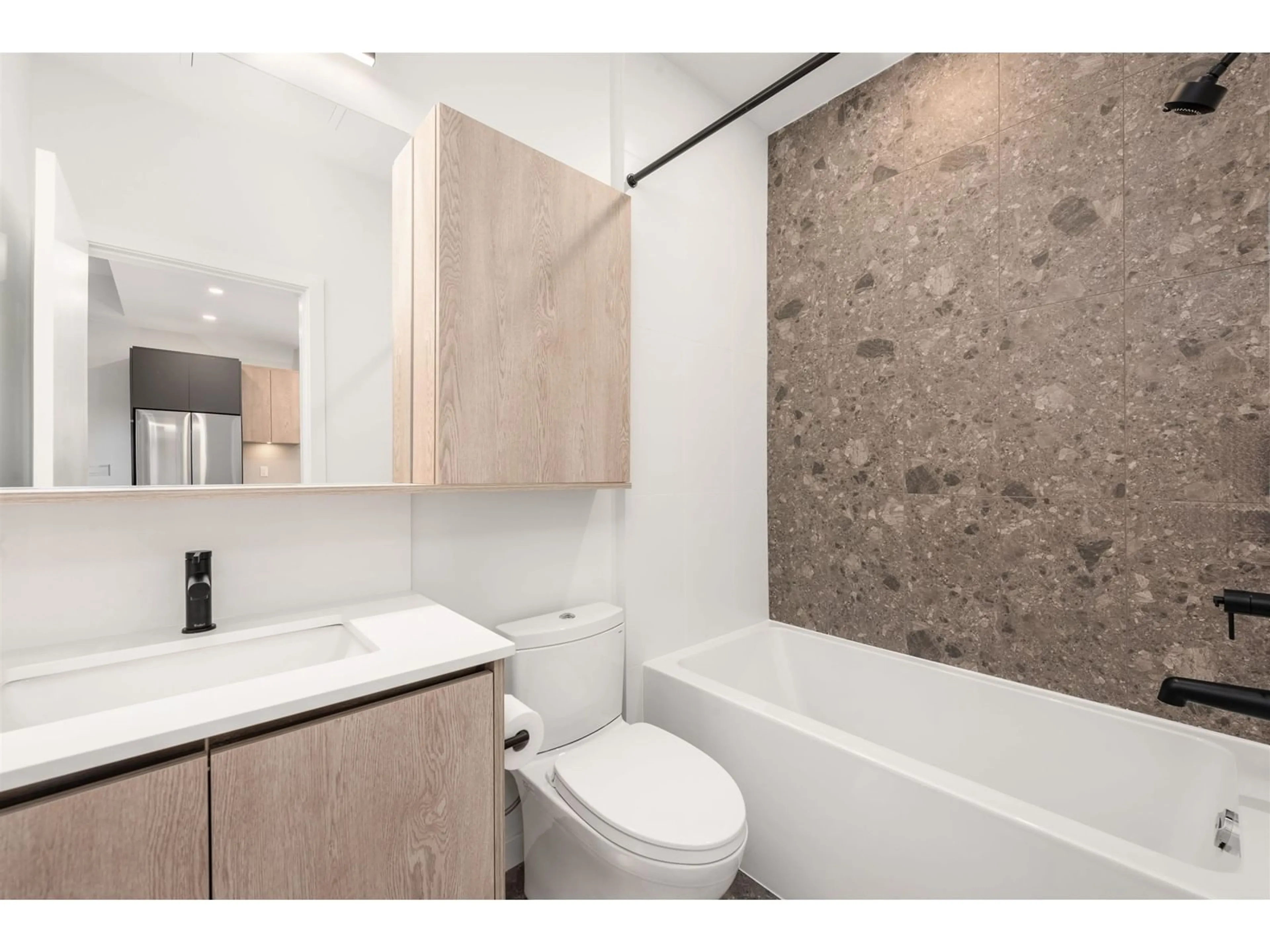 Standard bathroom, ceramic/tile floor for 204 - 19577 65B, Surrey British Columbia V4N6Y3