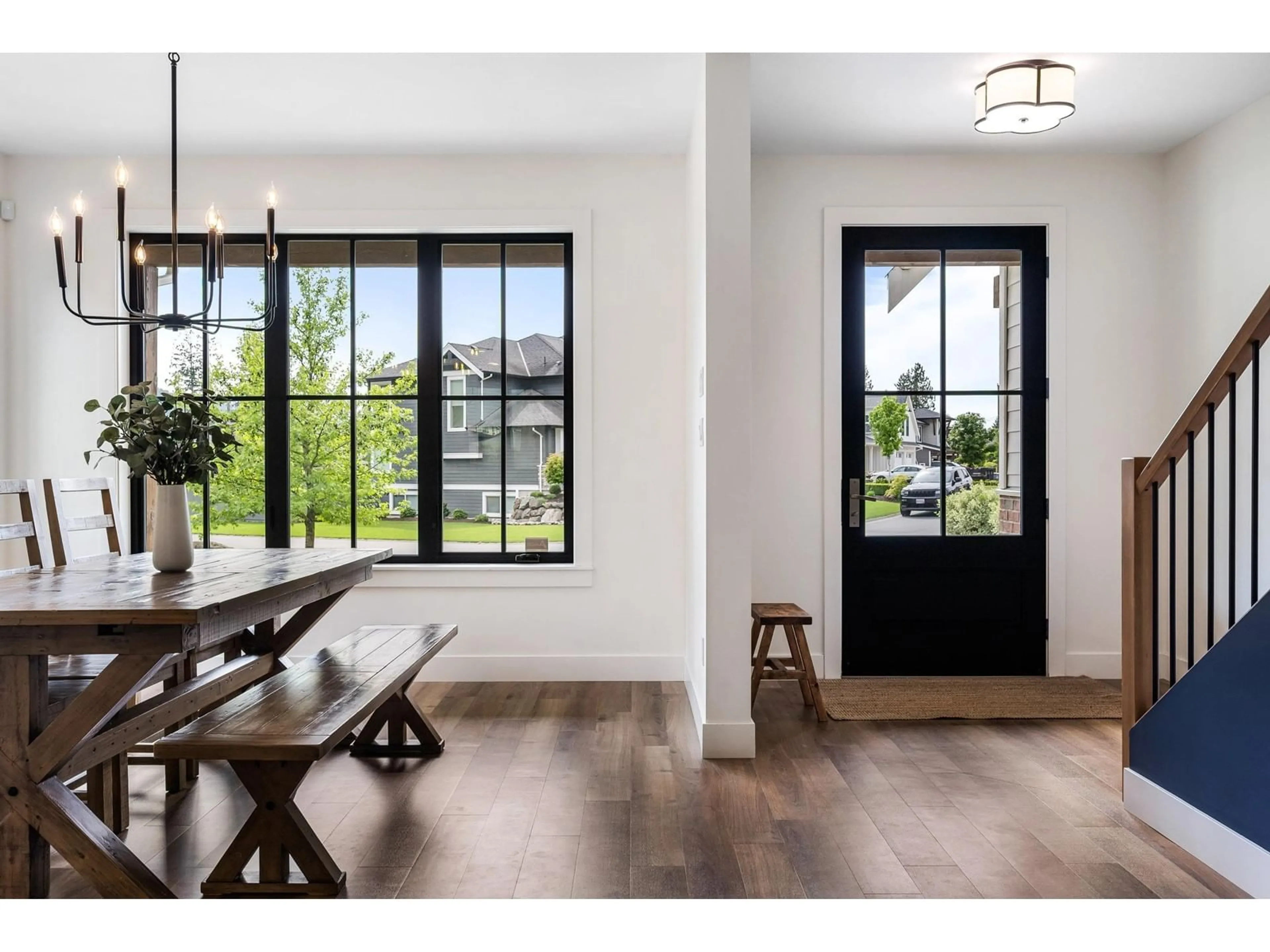 Indoor entryway for 52725 STONEWOOD PLACE, Rosedale British Columbia V0X1X1
