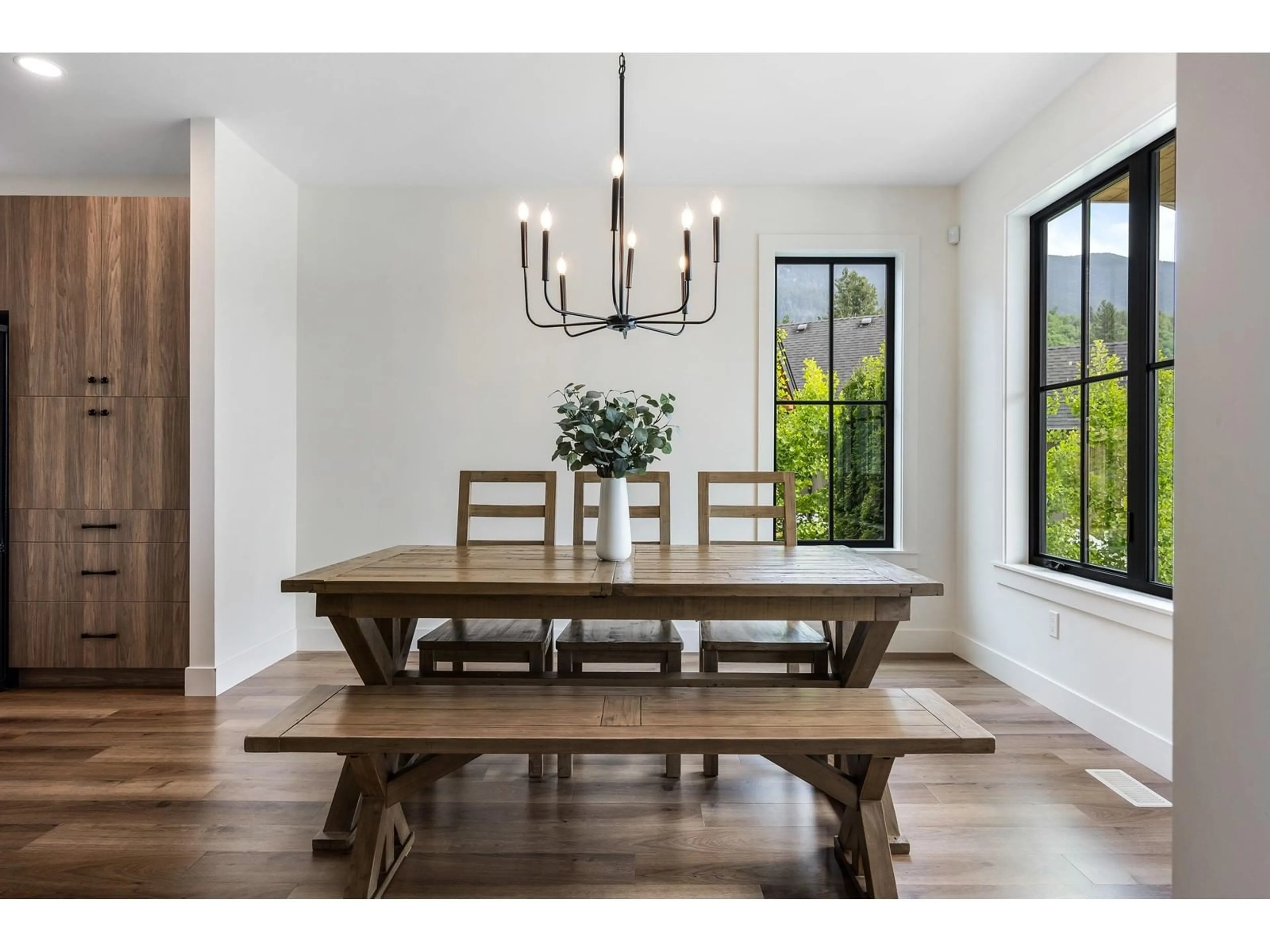 Dining room, wood/laminate floor for 52725 STONEWOOD PLACE, Rosedale British Columbia V0X1X1