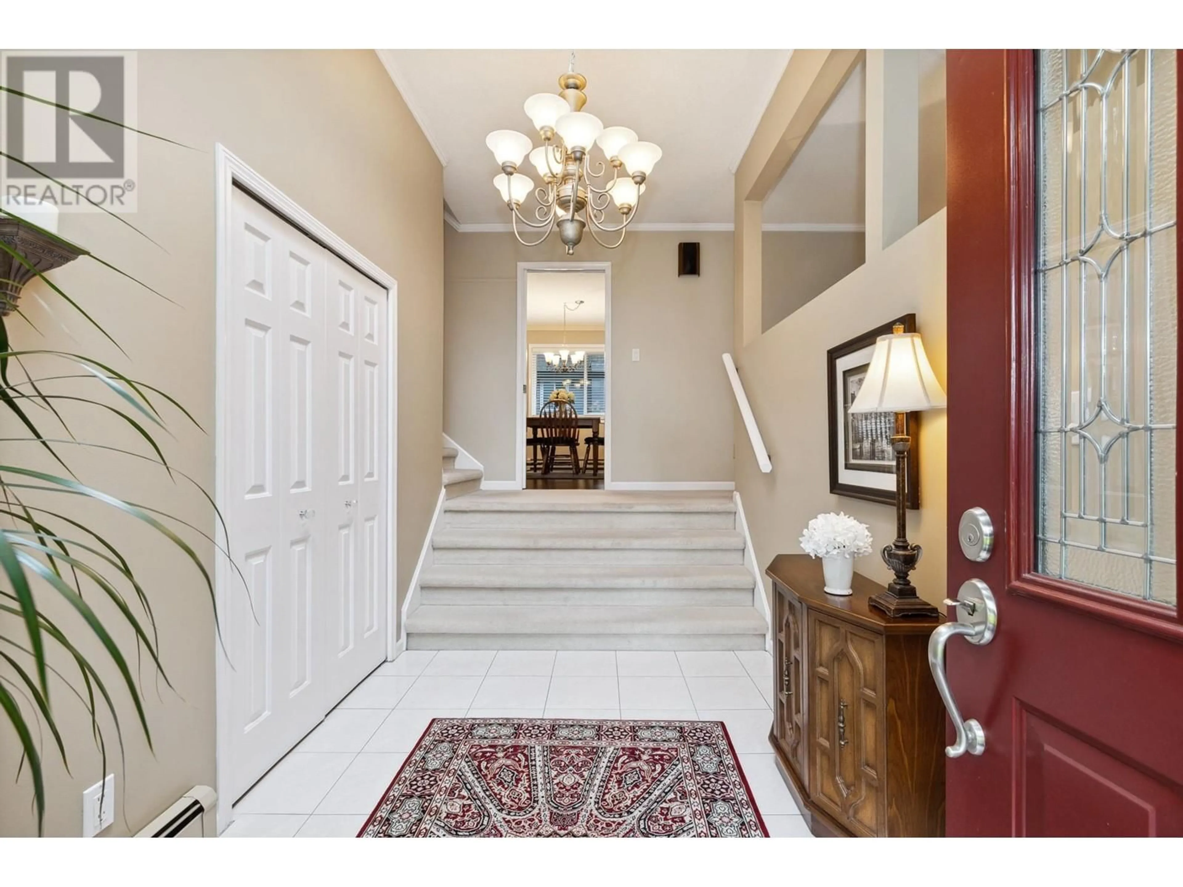 Indoor entryway for 2496 GALE AVENUE, Coquitlam British Columbia V3K6B6