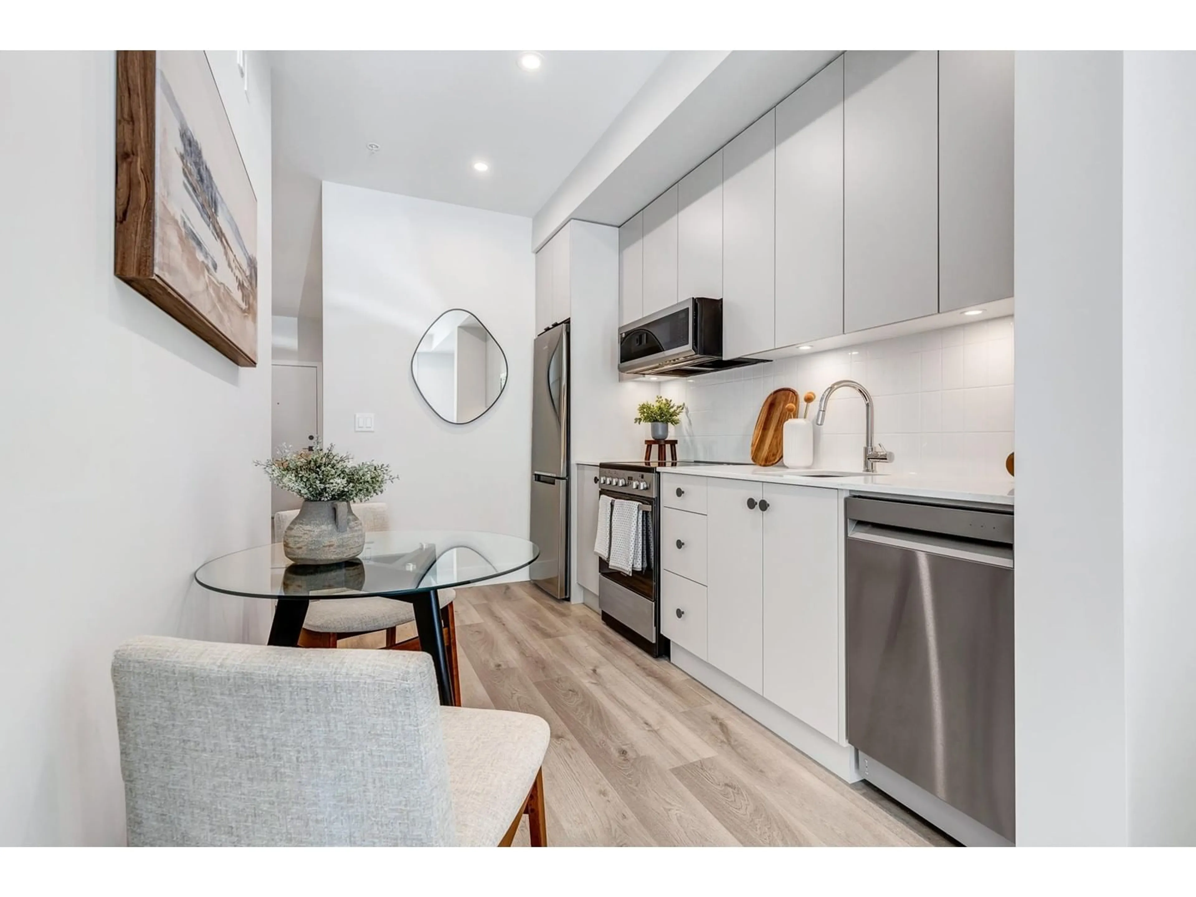 Open concept kitchen, unknown for 114 - 45497 CAMPUS DRIVE, Chilliwack British Columbia V2R6L8
