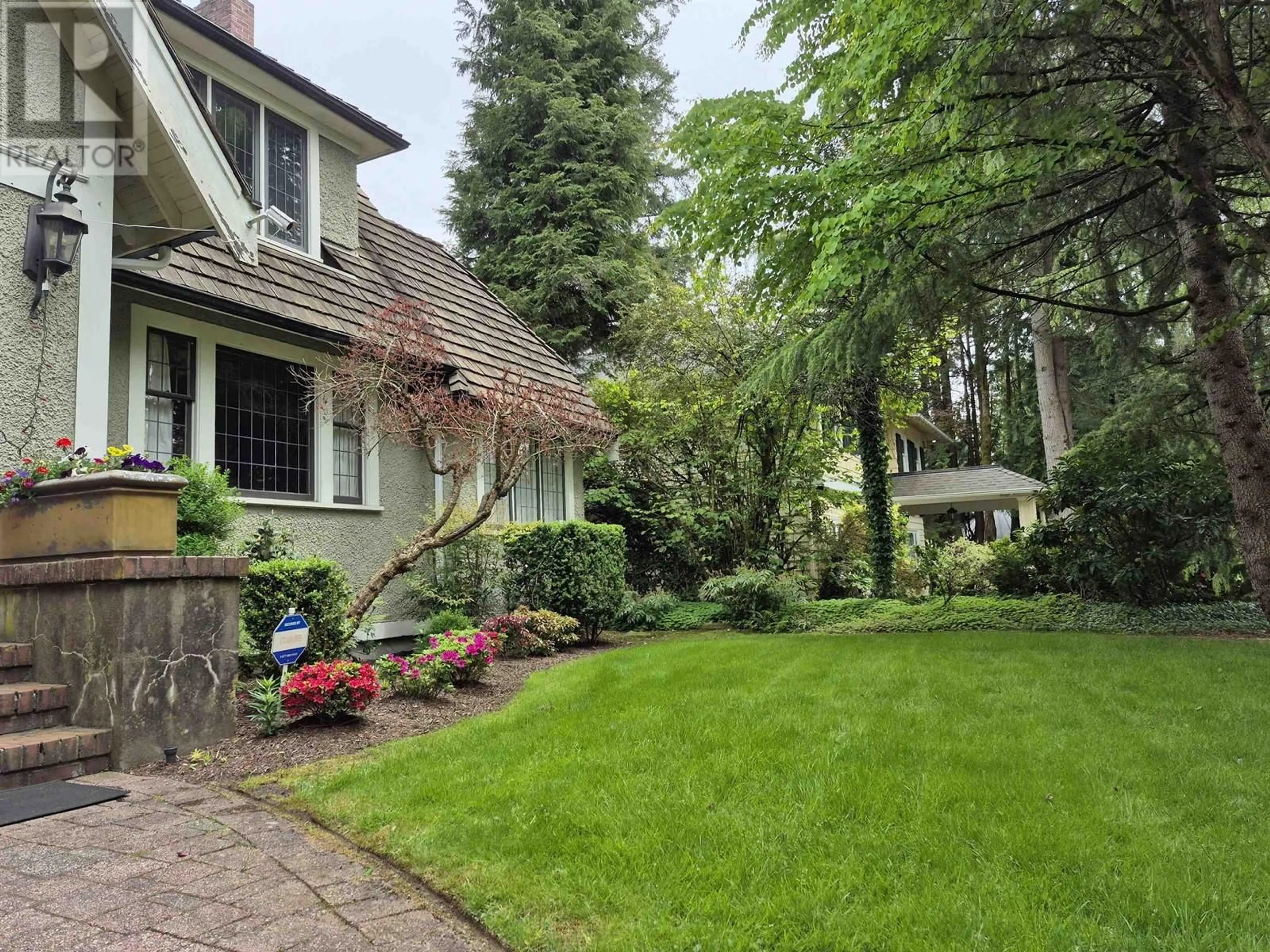 Patio, street for 5588 CYPRESS STREET, Vancouver British Columbia V6M3R6