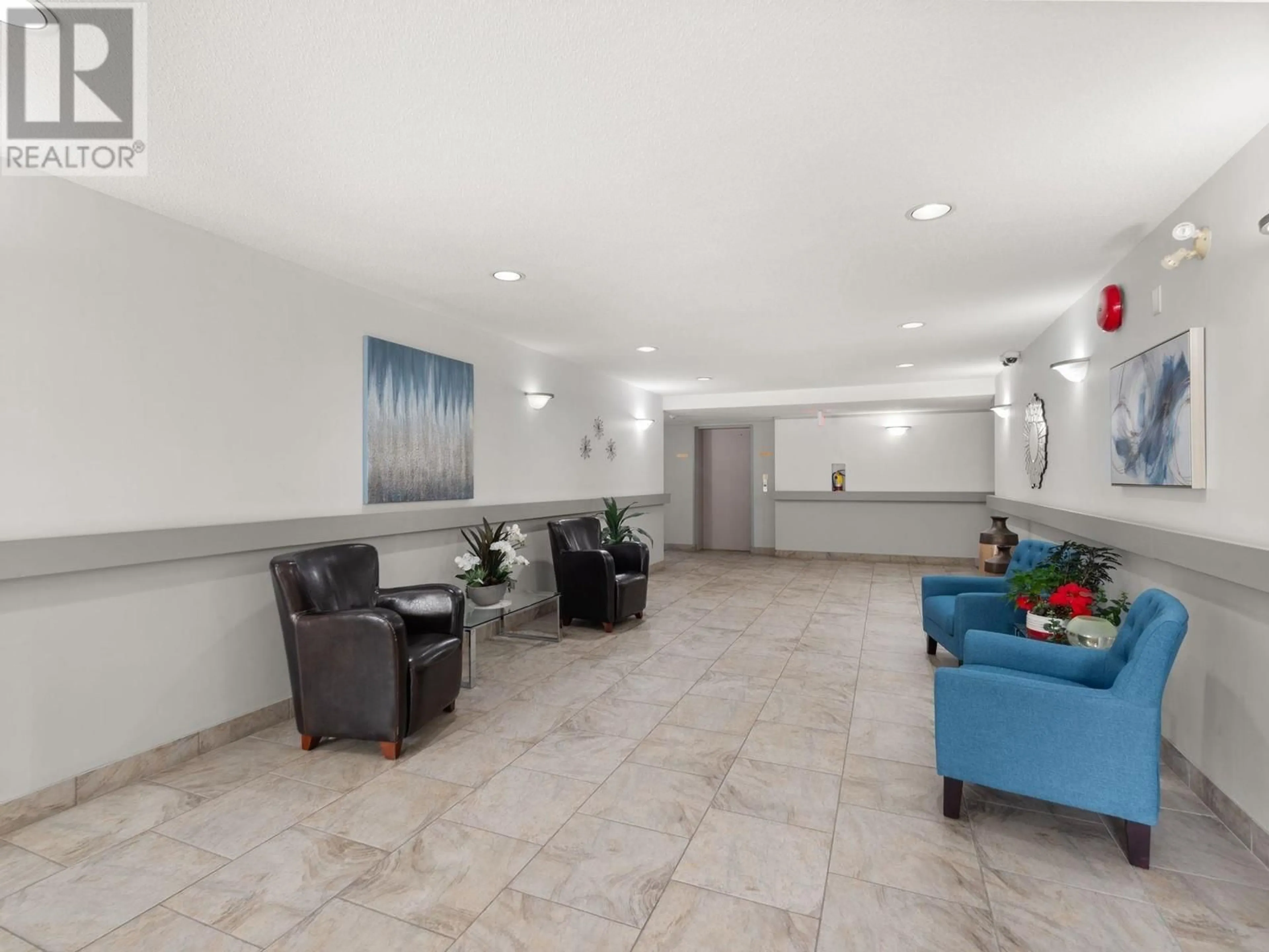 Lobby for 204 - 1140 55 STREET, Delta British Columbia V4M3J8