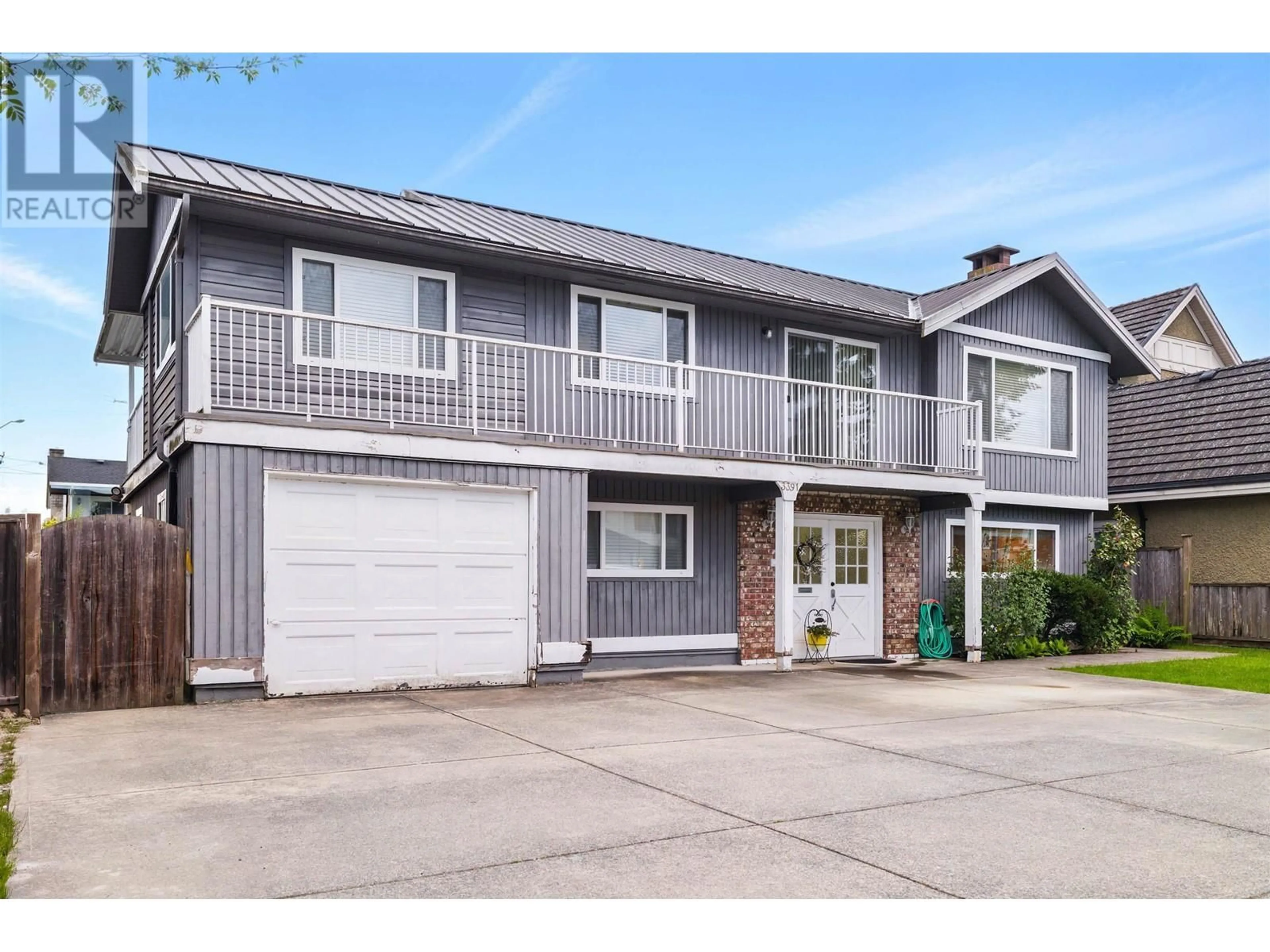 Home with vinyl exterior material, street for 3391 BOWEN DRIVE, Richmond British Columbia V7C4C6