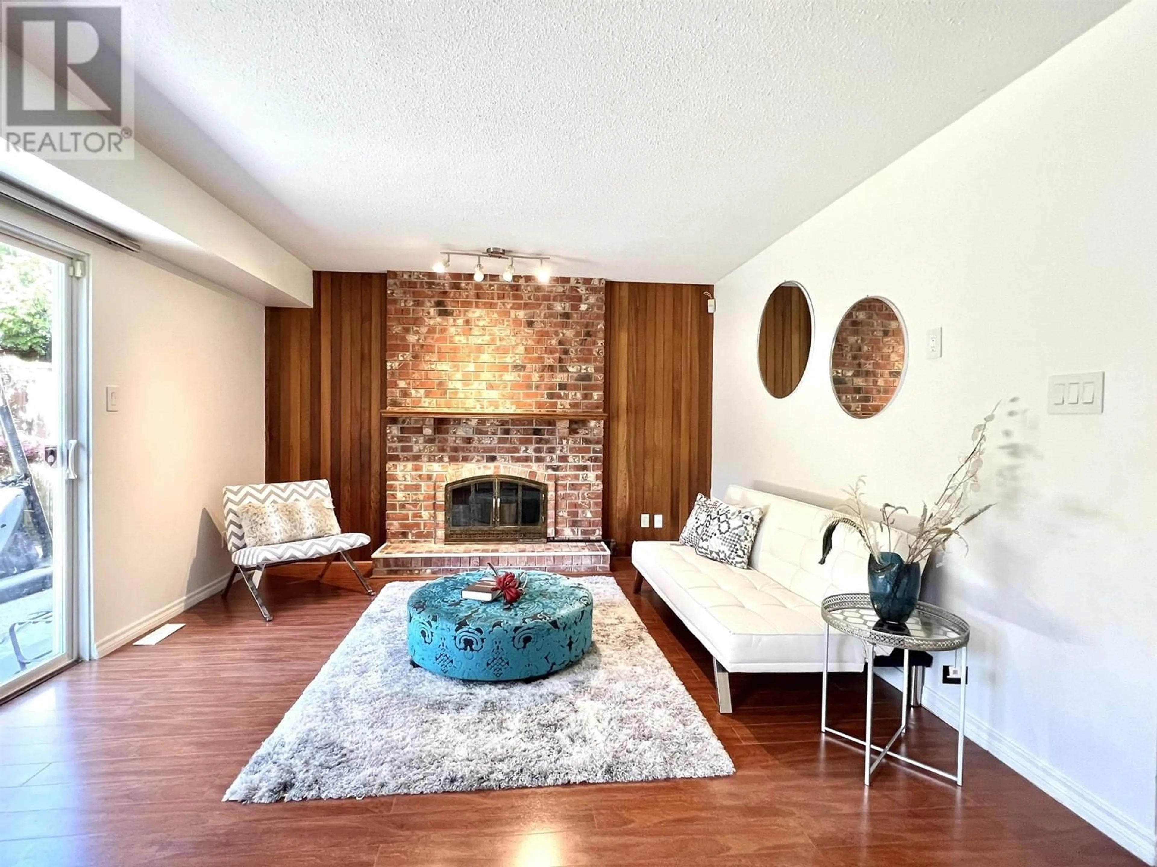 Living room with furniture, unknown for 8711 DELAWARE ROAD, Richmond British Columbia V7C4X6