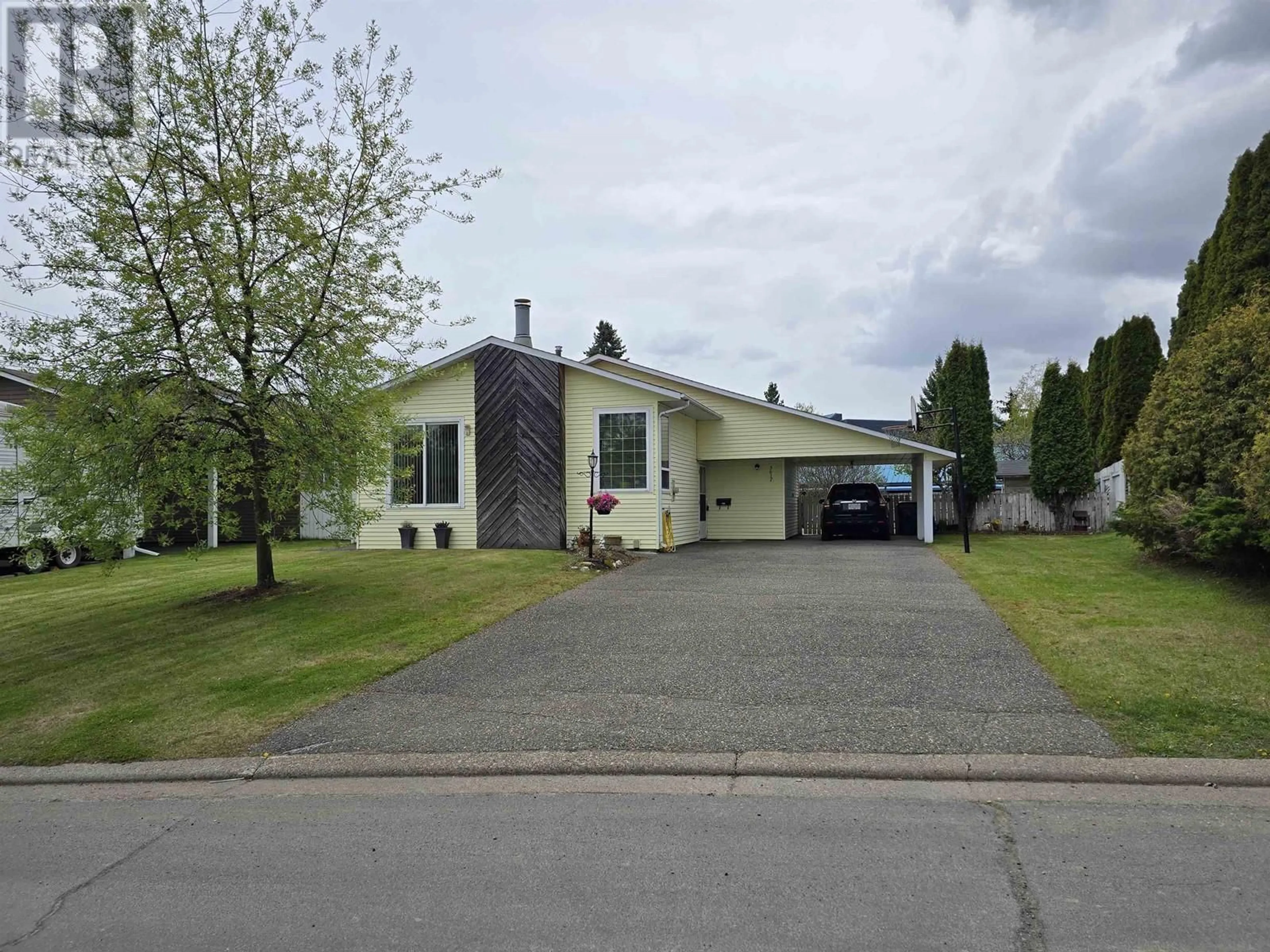 A pic from outside/outdoor area/front of a property/back of a property/a pic from drone, street for 3617 JAMES DRIVE, Prince George British Columbia V2N4R9