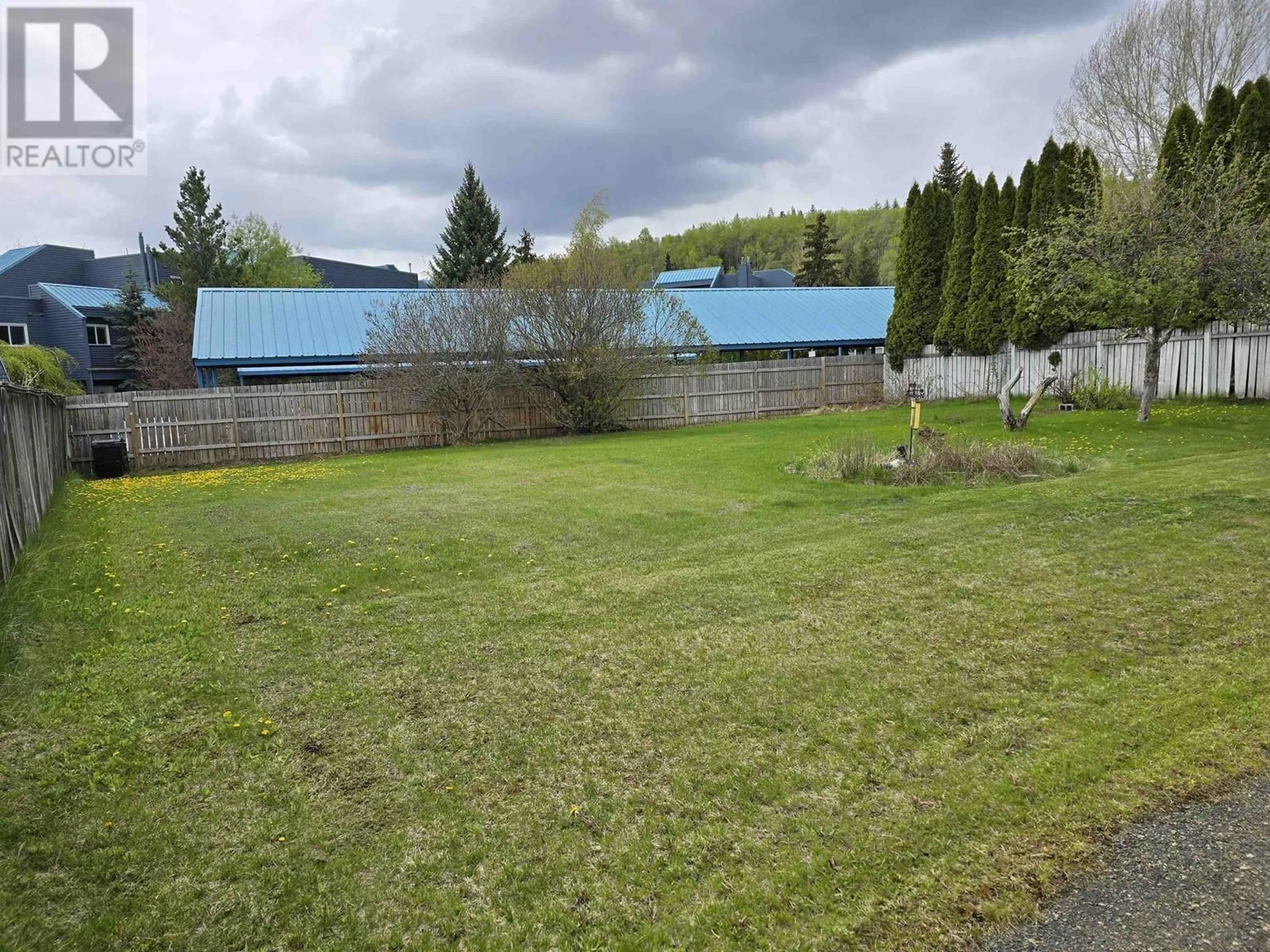 A pic from outside/outdoor area/front of a property/back of a property/a pic from drone, unknown for 3617 JAMES DRIVE, Prince George British Columbia V2N4R9