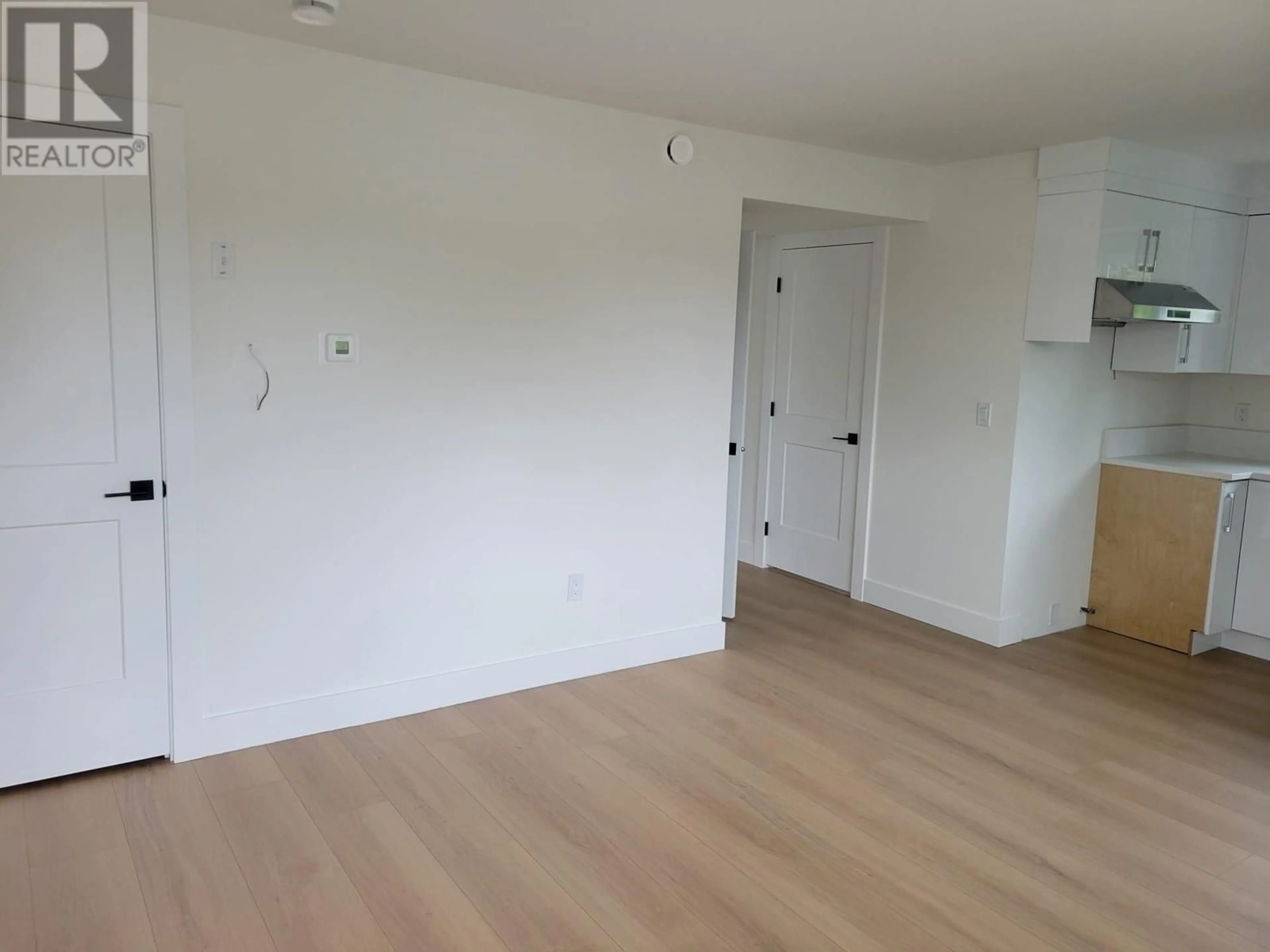 A pic of a room for 3 - 6765 KITCHENER STREET, Burnaby British Columbia V5B2J8