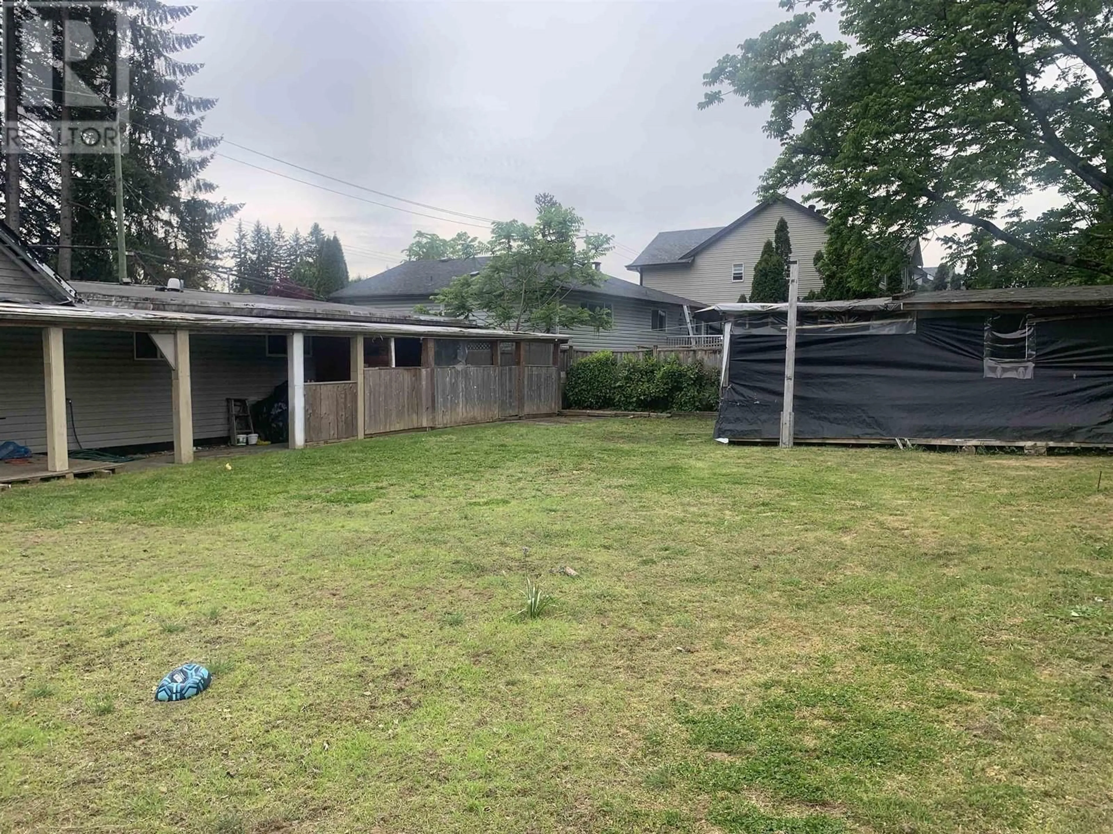 A pic from outside/outdoor area/front of a property/back of a property/a pic from drone, mountain view for 21471 121 AVENUE, Maple Ridge British Columbia V2X3S5