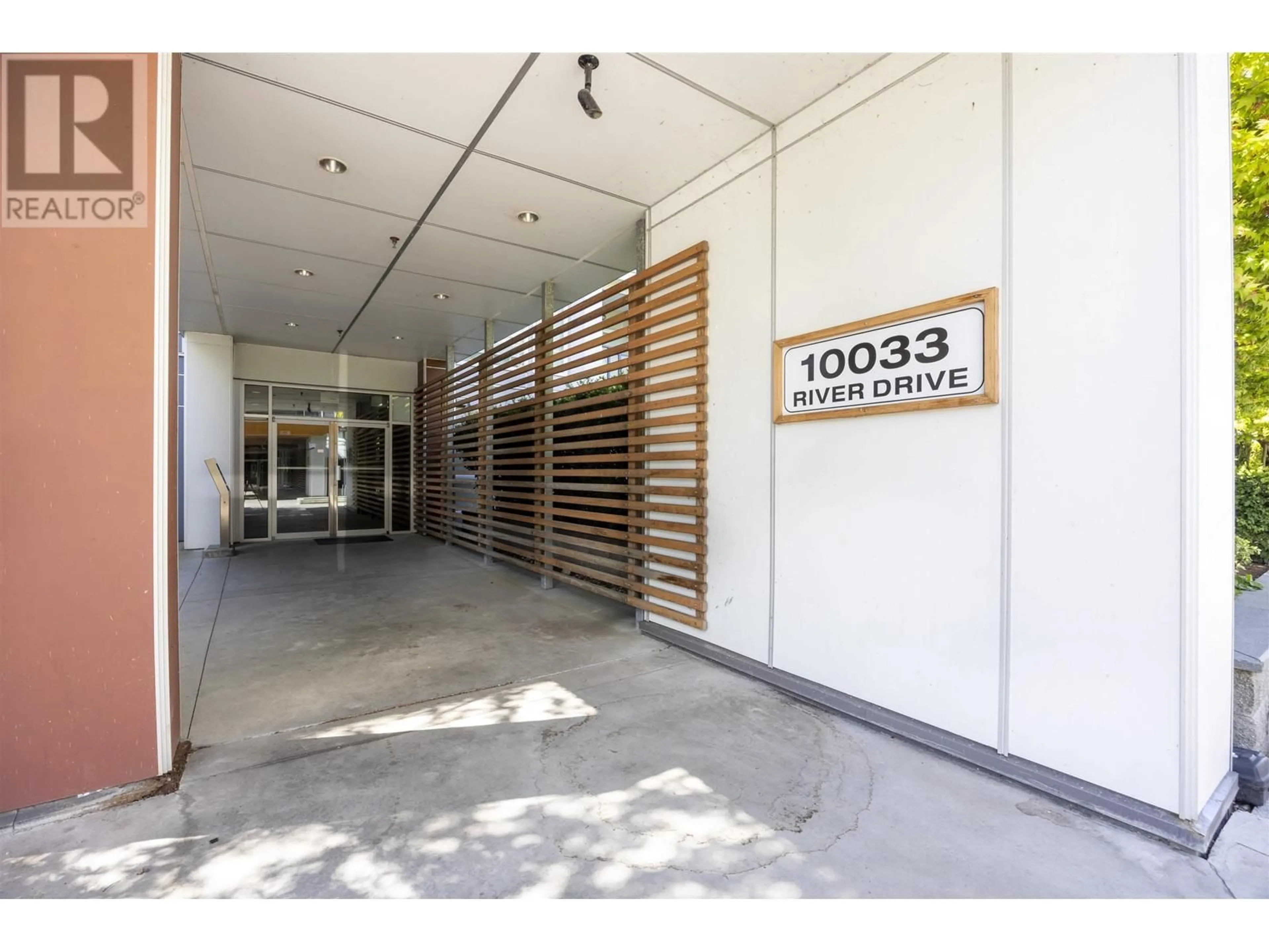 Indoor foyer for 309 - 10033 RIVER DRIVE, Richmond British Columbia V6X0L2