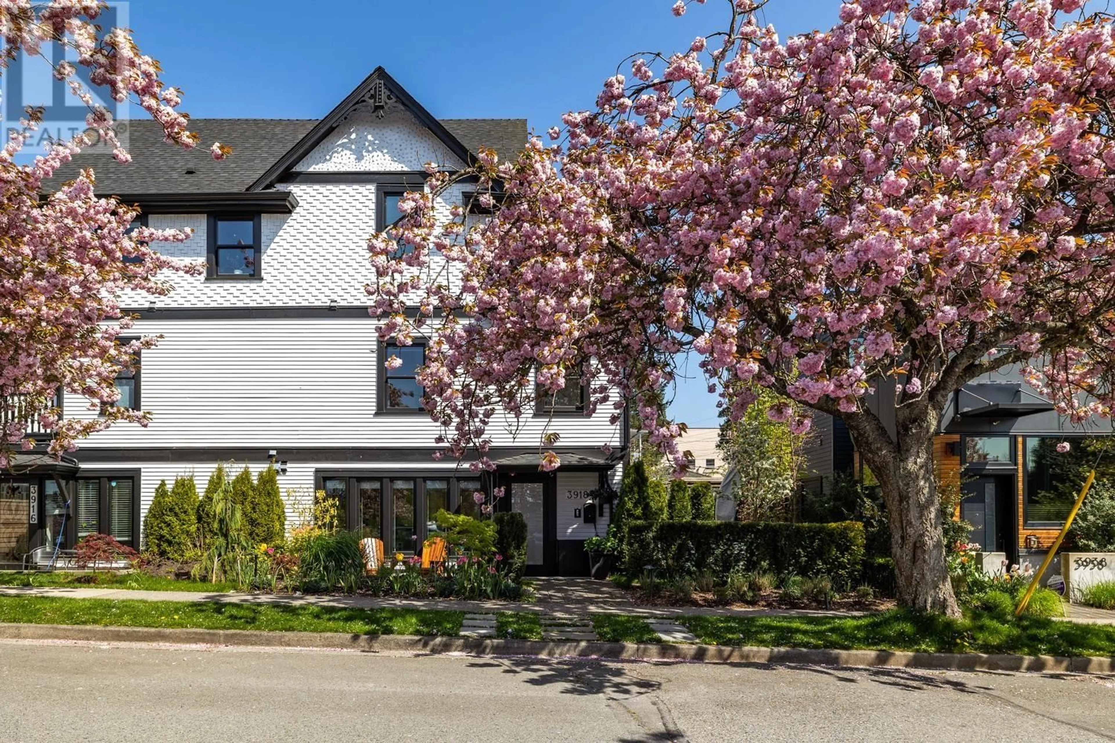 Unknown for 3918 CAROLINA STREET, Vancouver British Columbia V5V1X8