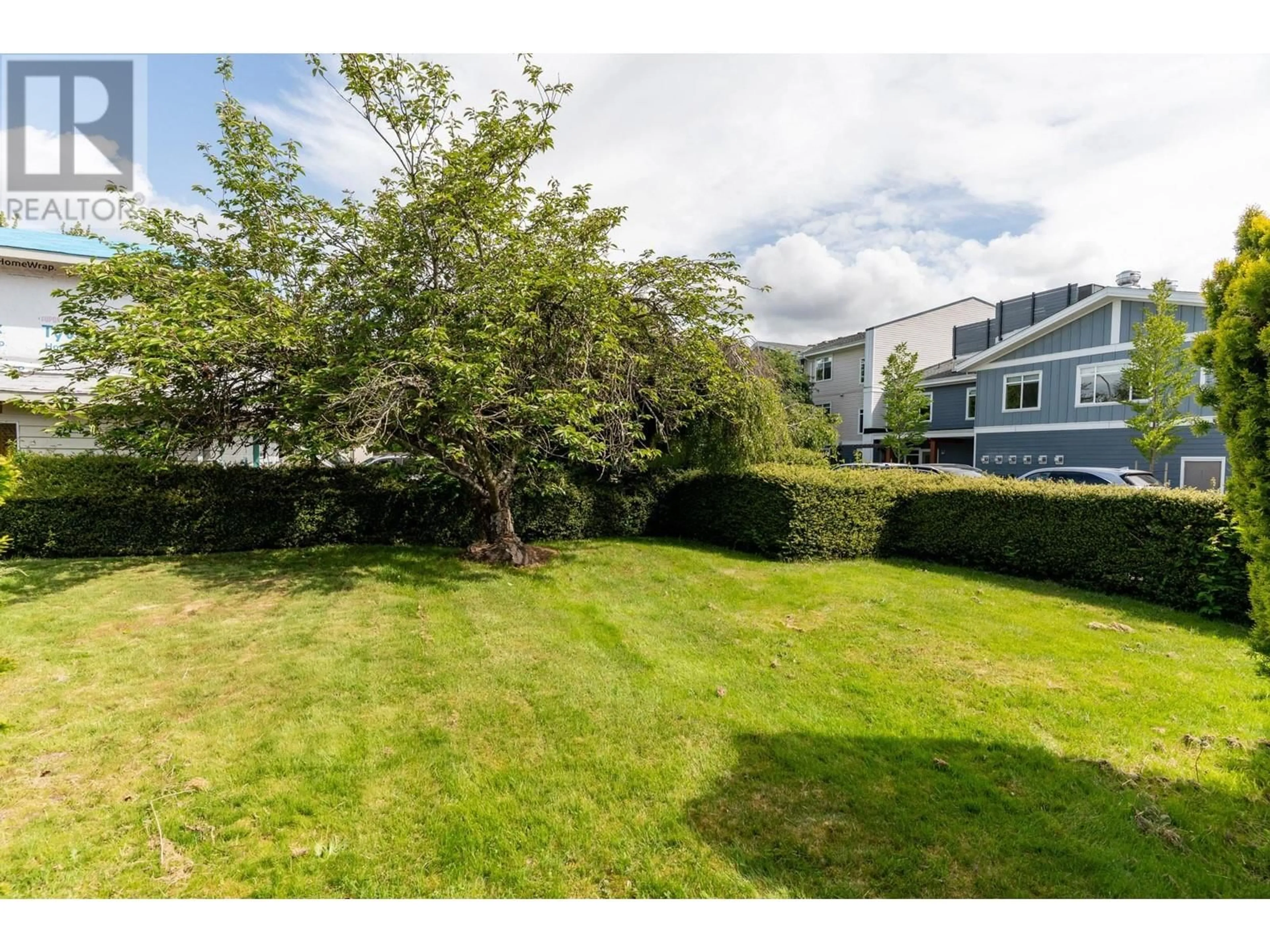 A pic from outside/outdoor area/front of a property/back of a property/a pic from drone, unknown for 10111 GOWER STREET, Richmond British Columbia V7A4G2