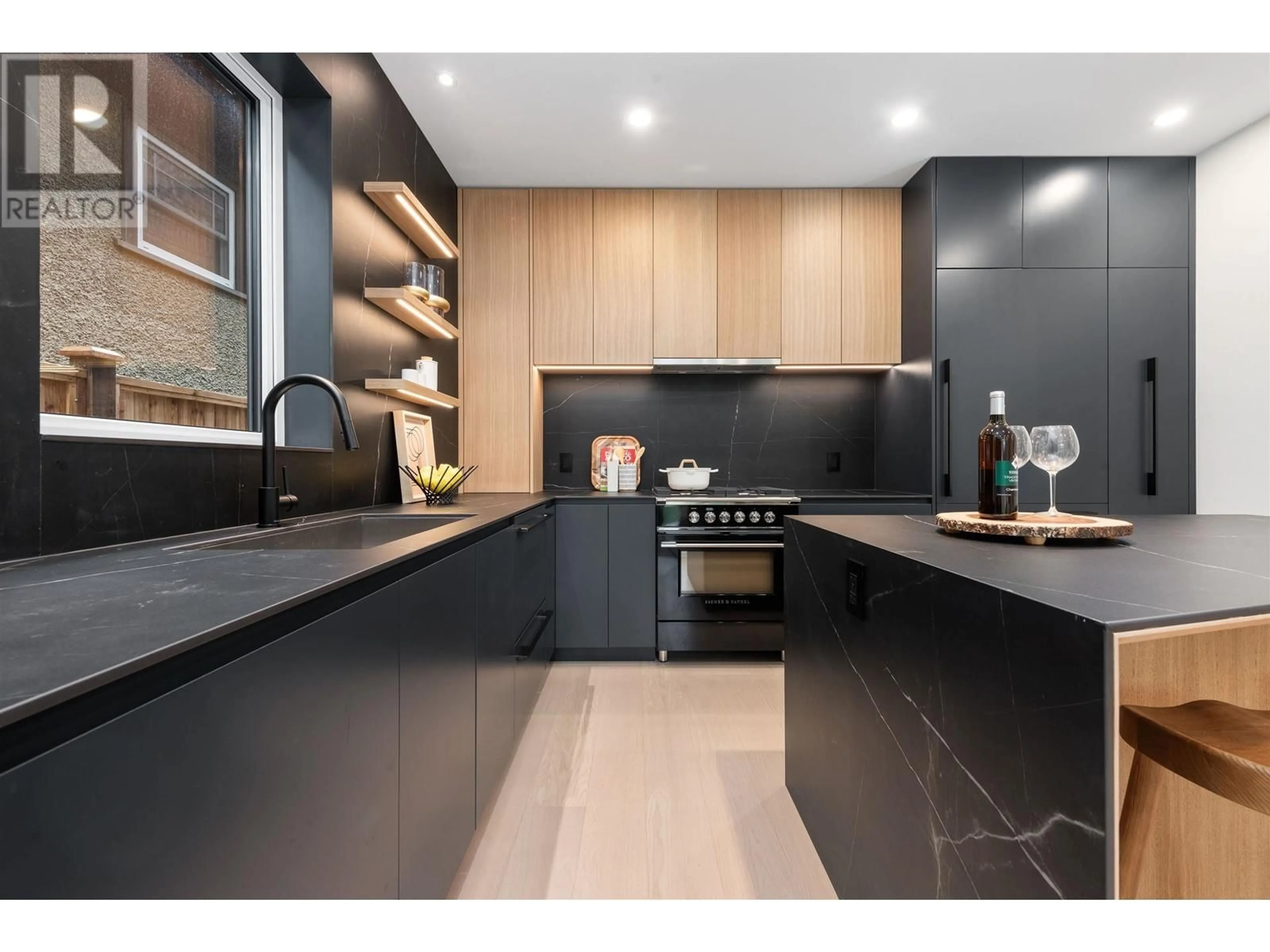 Contemporary kitchen, unknown for 1 - 2764 14TH AVENUE, Vancouver British Columbia V6K2X2