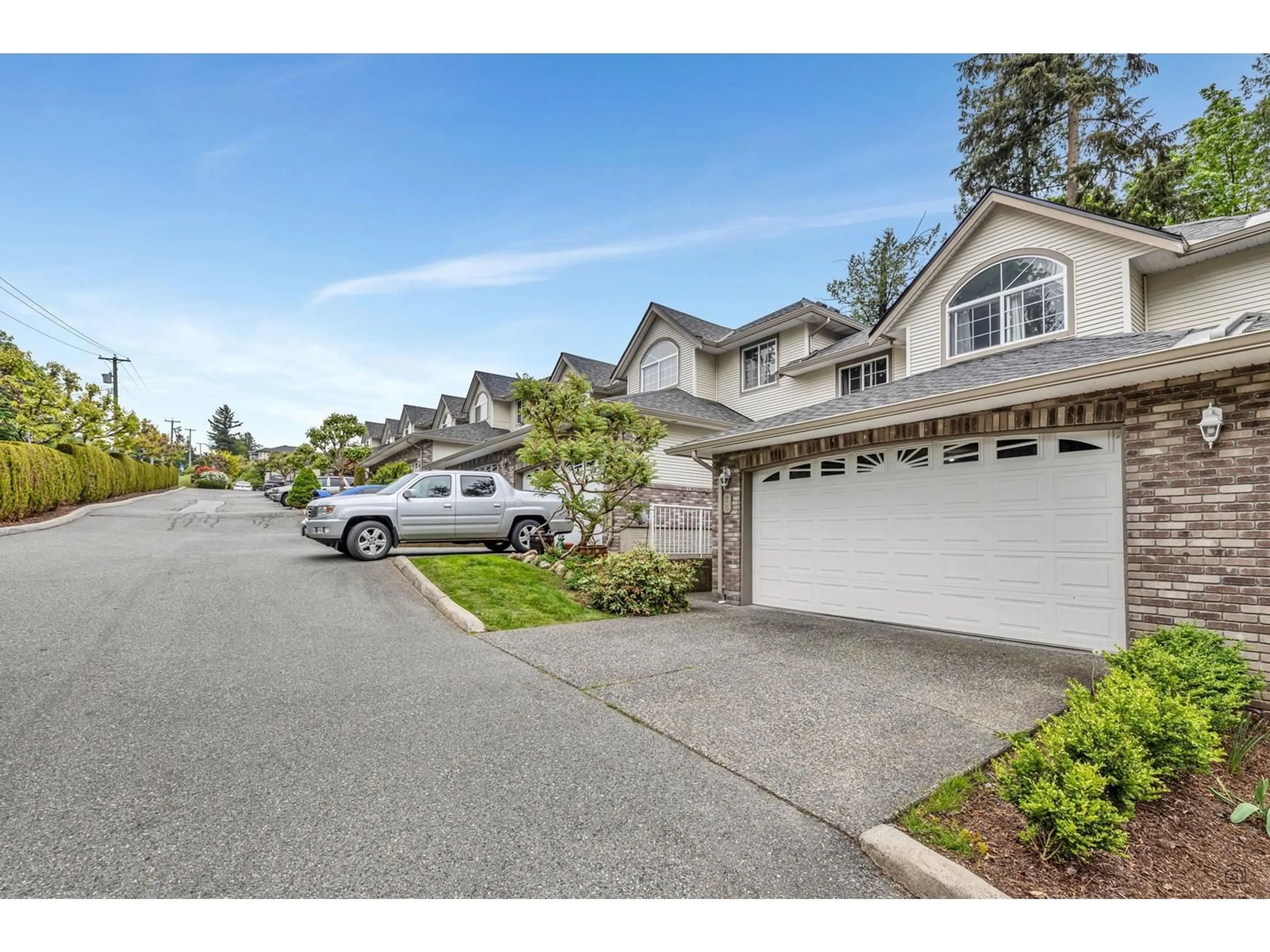 A pic from outside/outdoor area/front of a property/back of a property/a pic from drone, street for 76 - 32777 CHILCOTIN, Abbotsford British Columbia V2T5W4