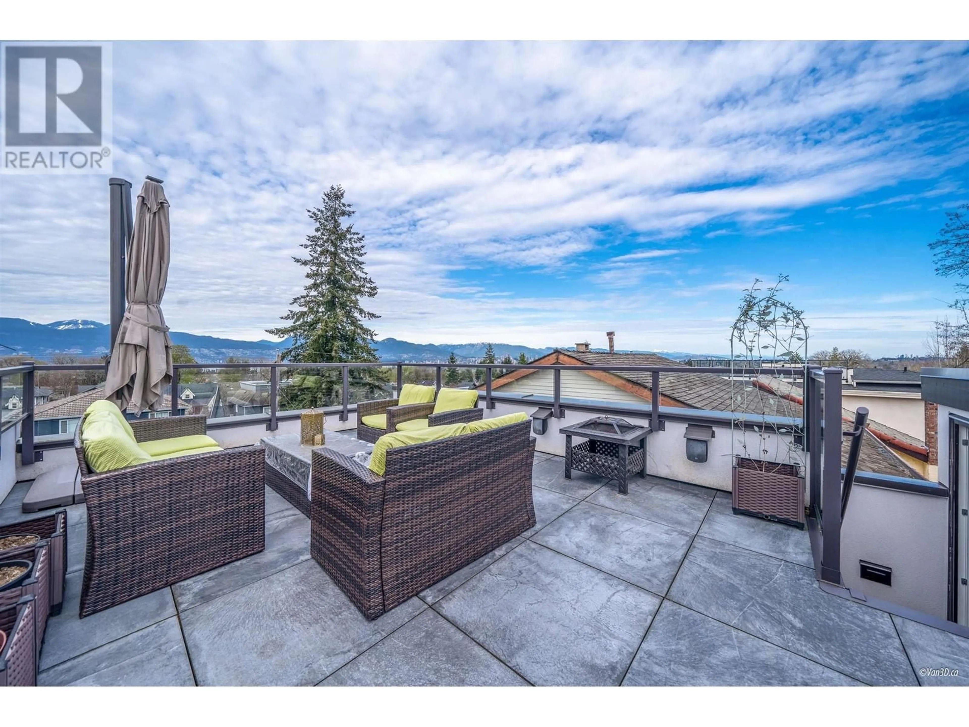 Patio, mountain view for 3781 24TH AVENUE, Vancouver British Columbia V6S1L7