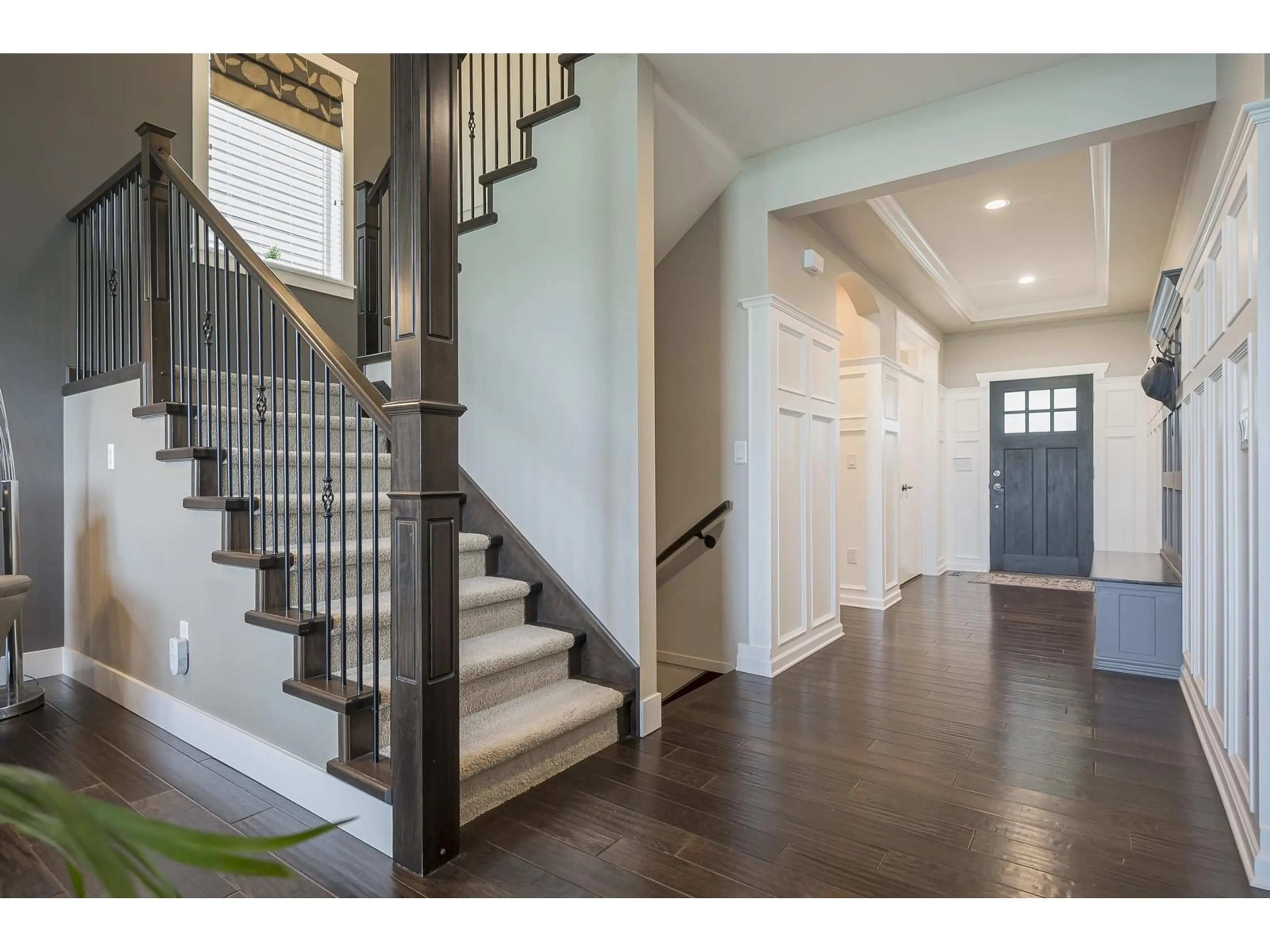 Indoor entryway for 7785 211, Langley British Columbia V2Y0H8