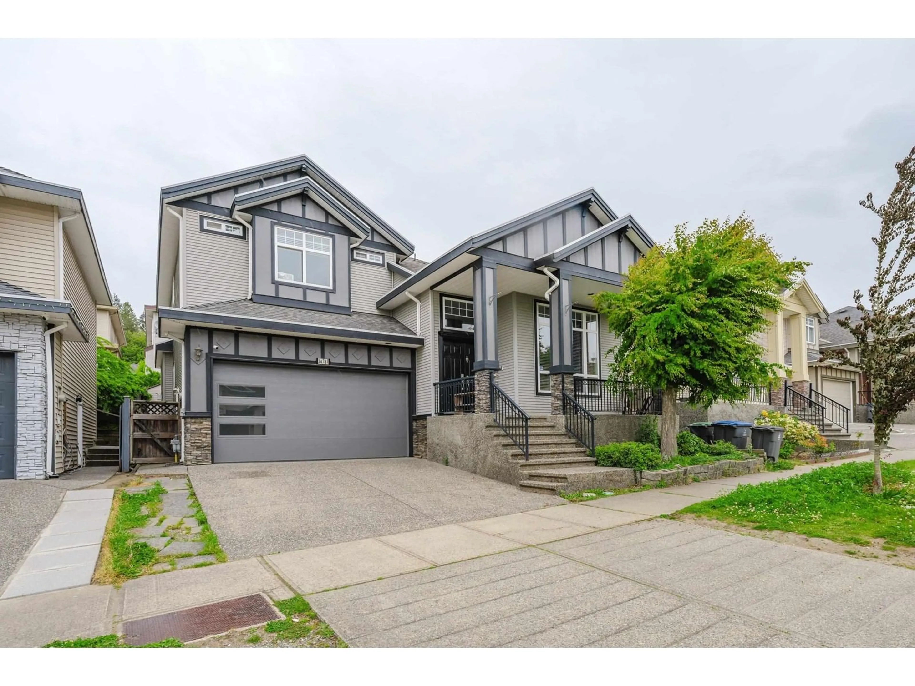 Home with vinyl exterior material, street for 14781 67A, Surrey British Columbia V3S4P9