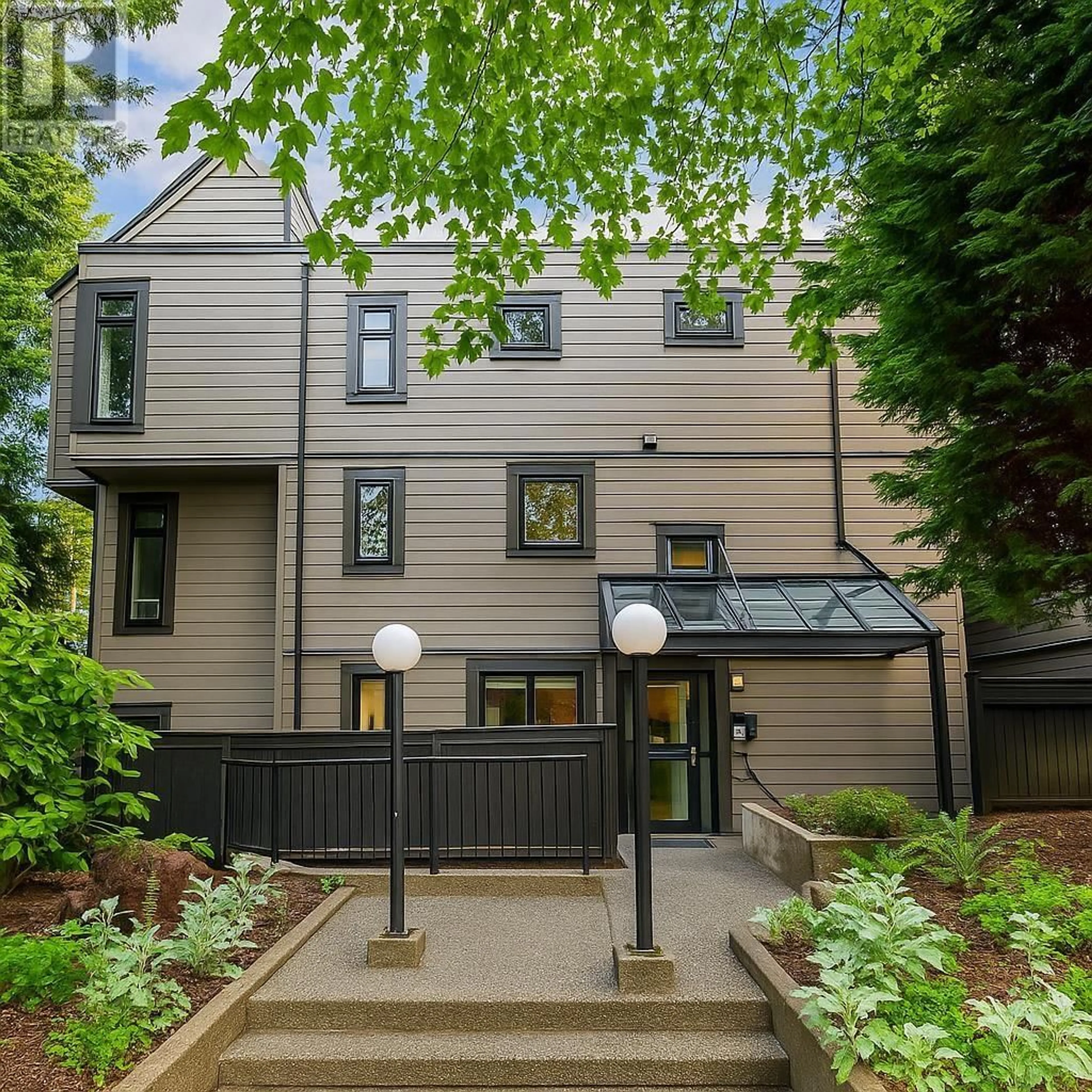 Unknown for 103 - 2001 BALSAM STREET, Vancouver British Columbia V6K4L6