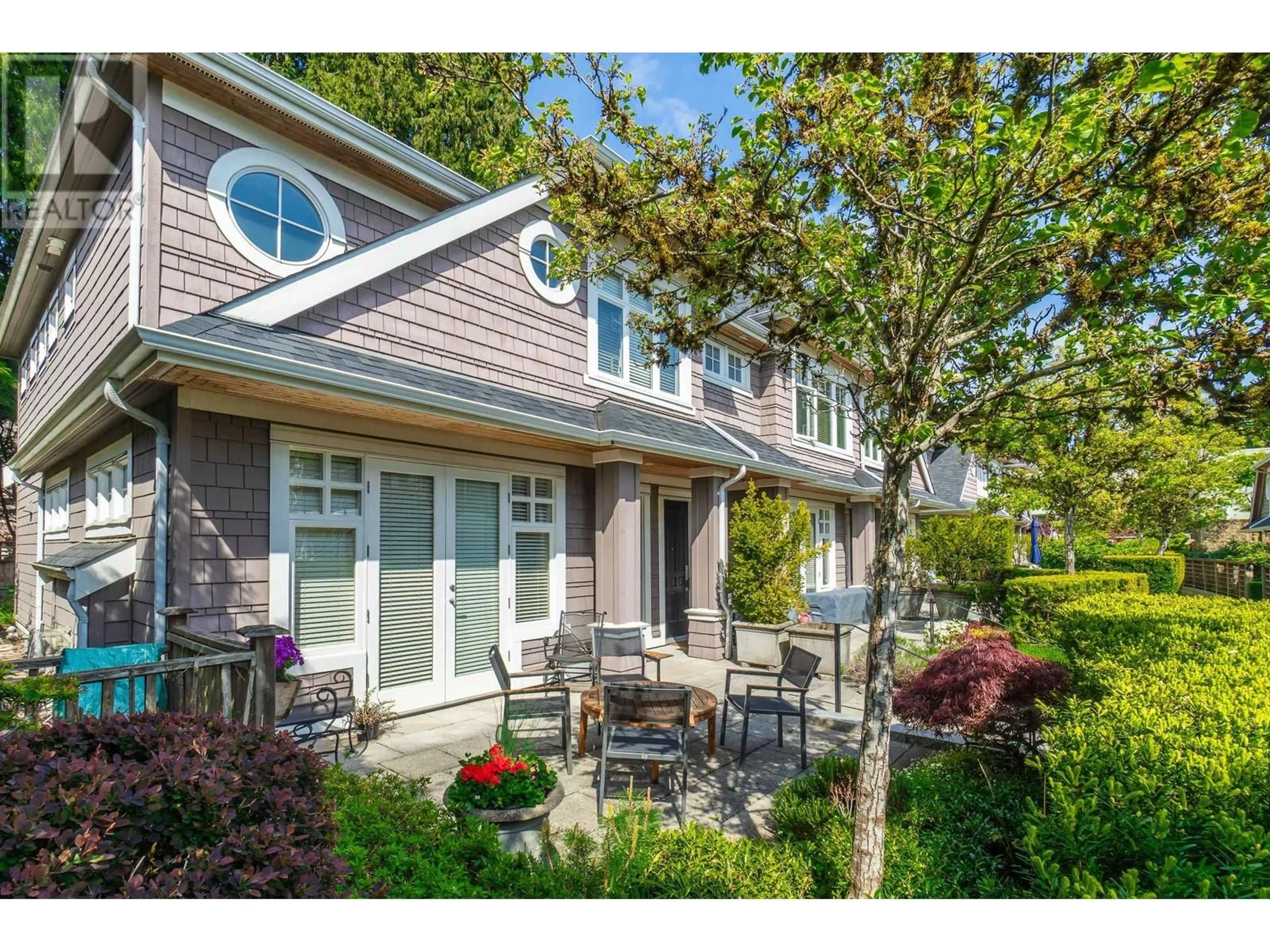 Home with vinyl exterior material, street for 2129 GORDON AVENUE, West Vancouver British Columbia V7V1W1