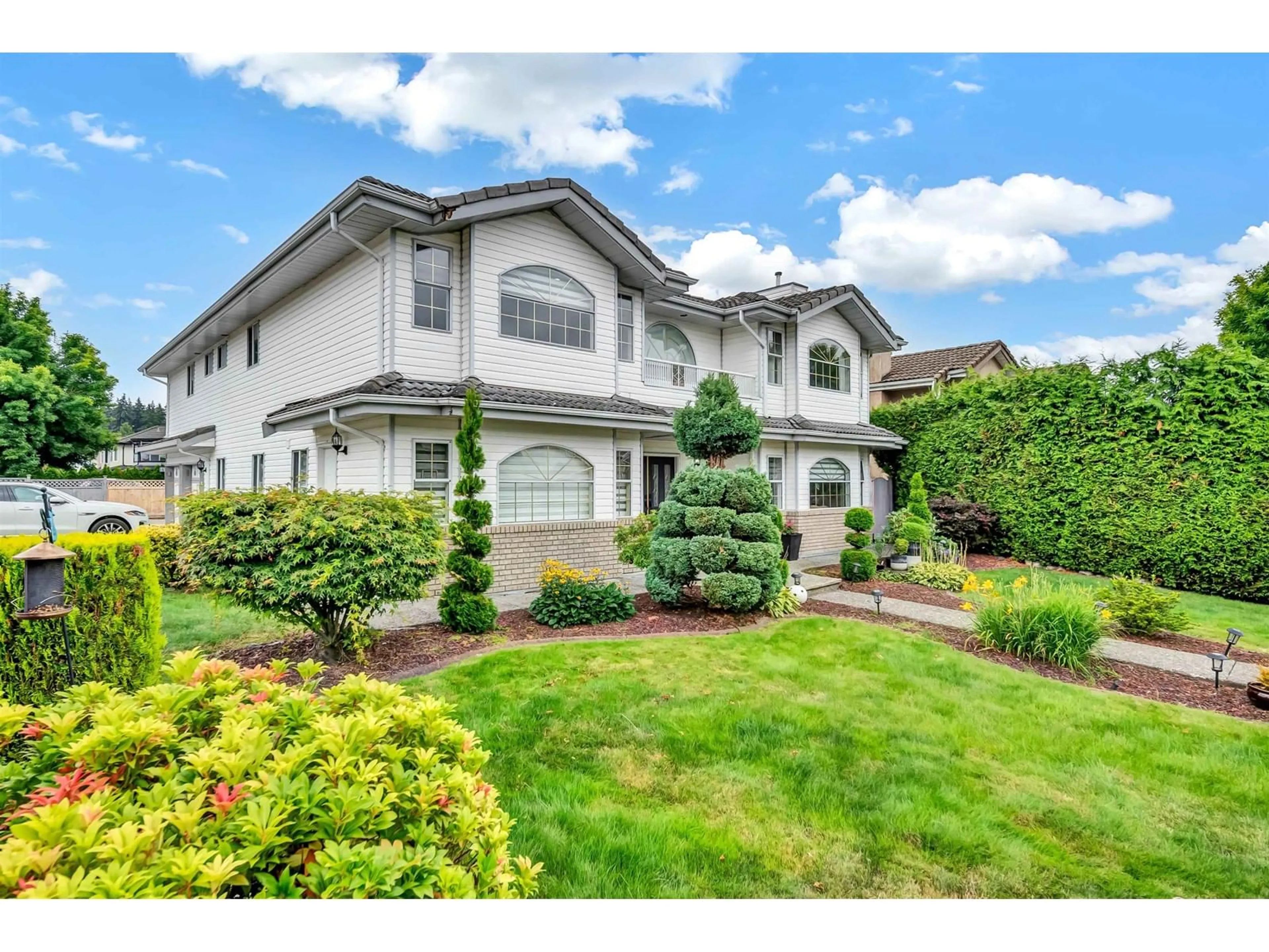 Home with vinyl exterior material, street for 12396 65, Surrey British Columbia V3W5Y5