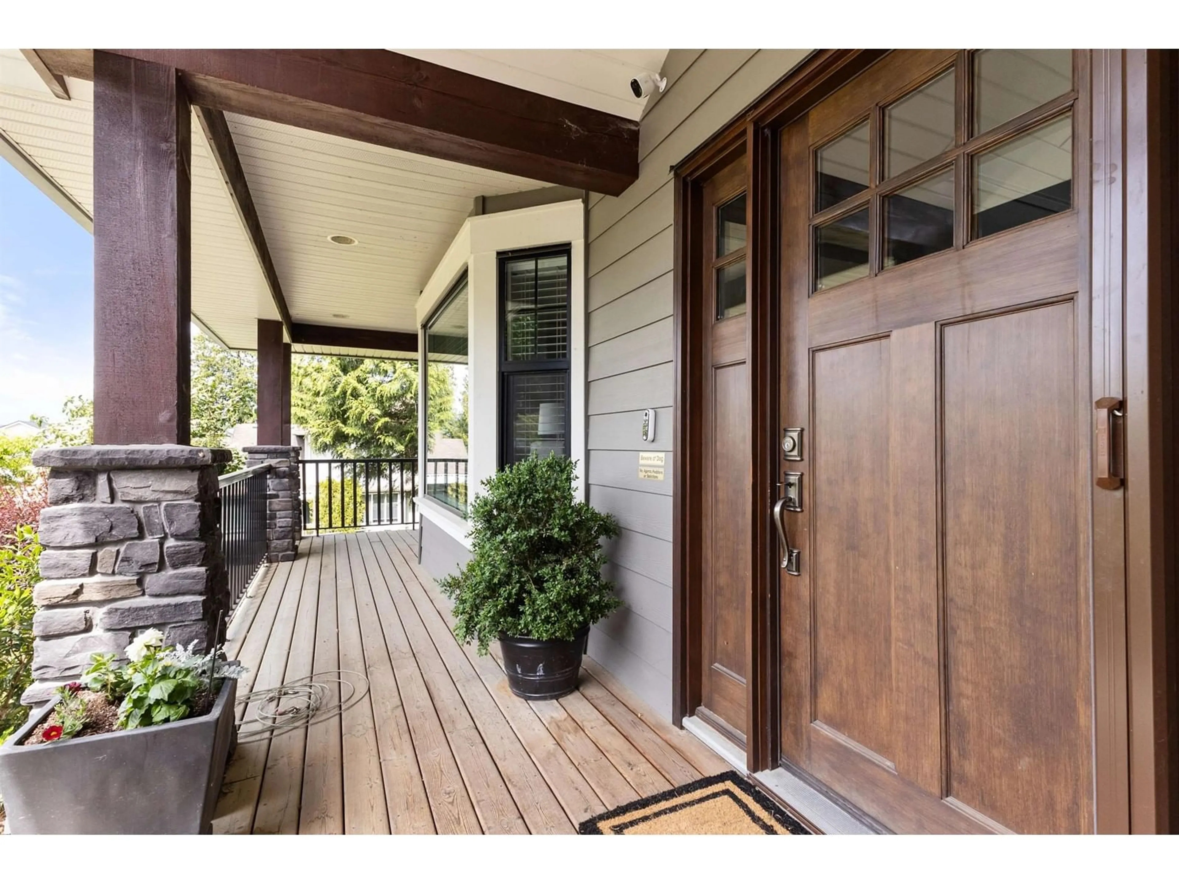 Indoor entryway for 46442 EDGEMONT PLACE, Chilliwack British Columbia V2R3Y5