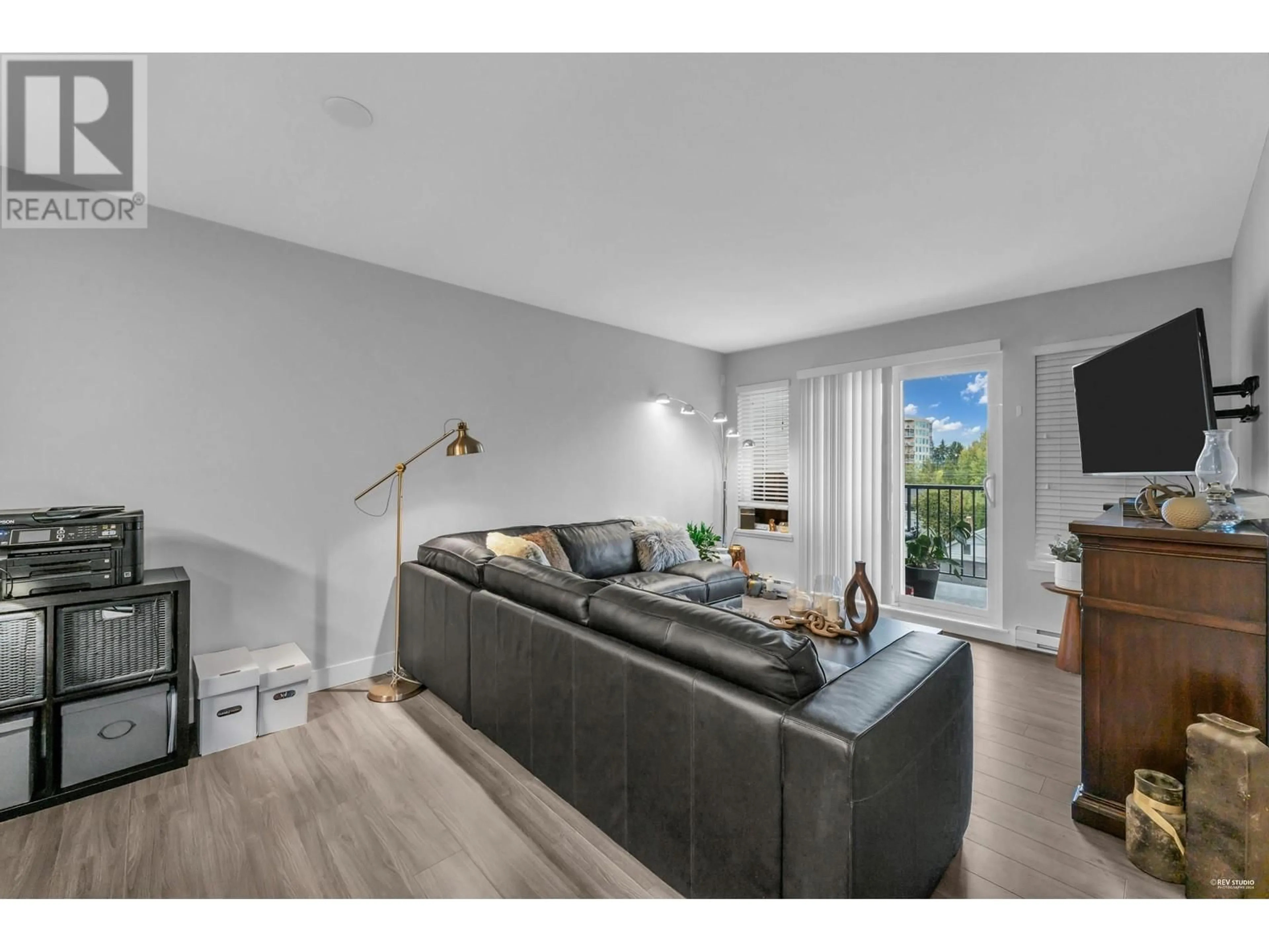 Living room with furniture, wood/laminate floor for 409 - 12075 EDGE STREET, Maple Ridge British Columbia V2X9E6