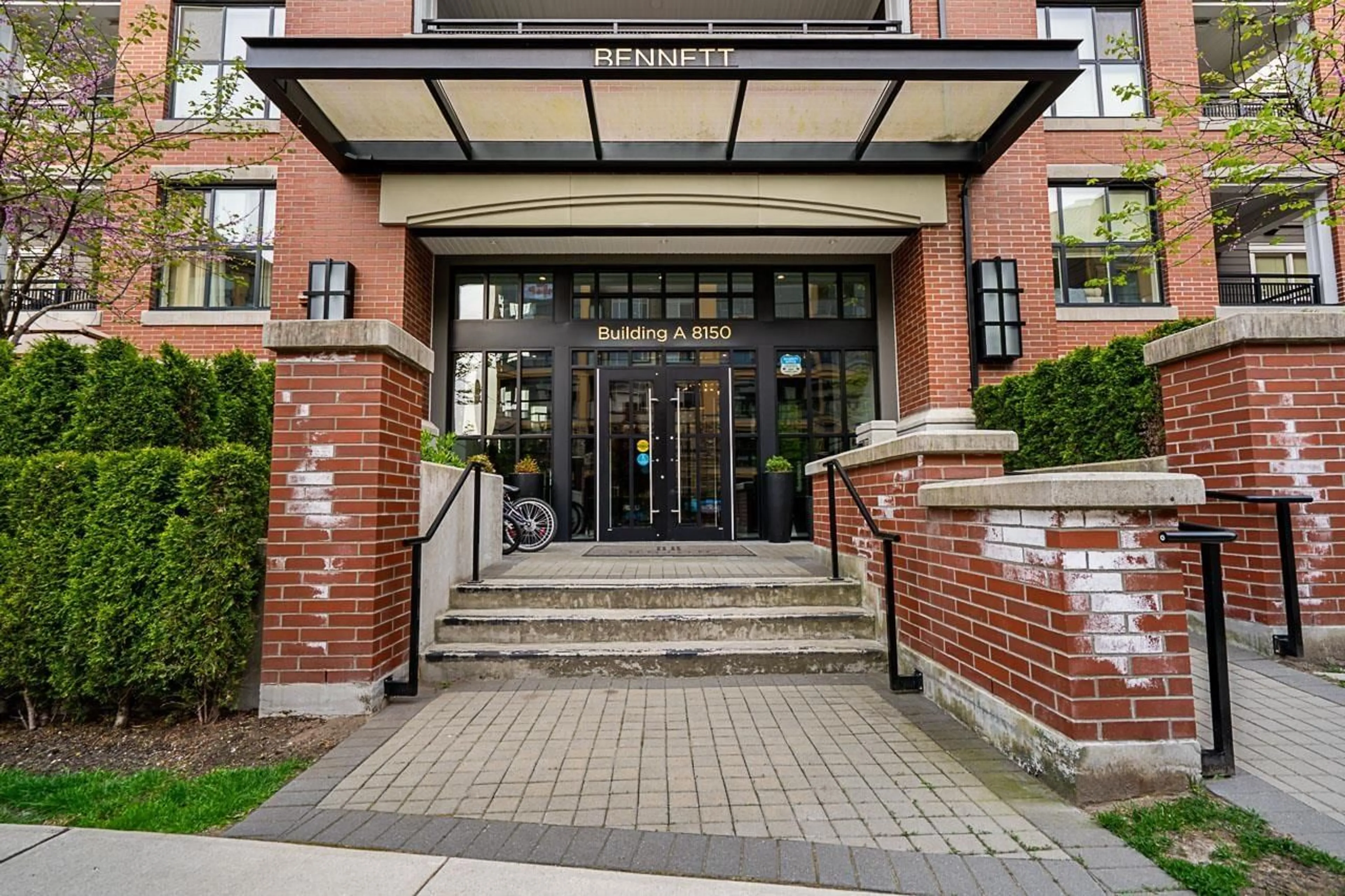 Indoor foyer for A410 - 8150 207, Langley British Columbia V2Y4J2