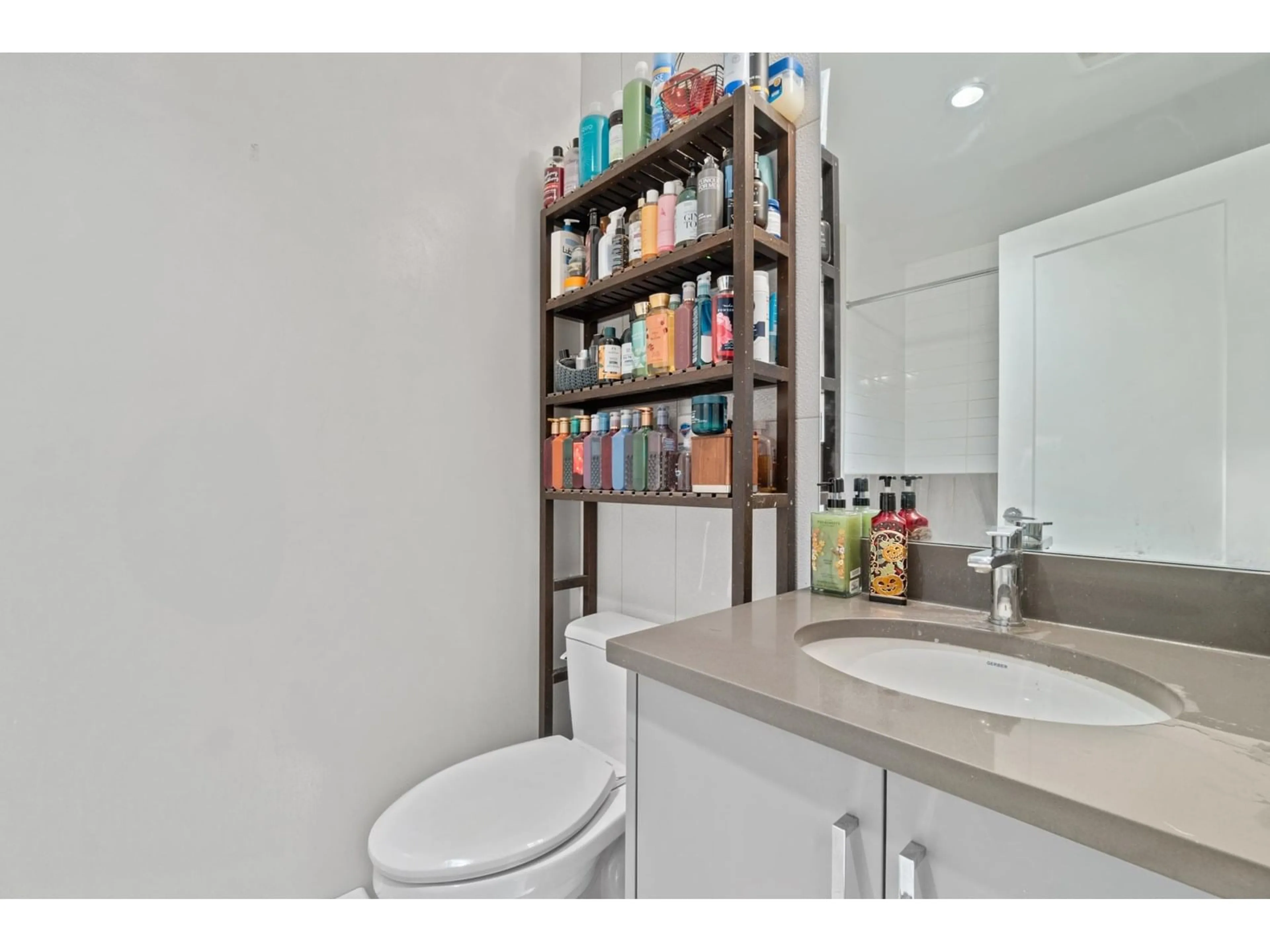 Standard bathroom, ceramic/tile floor for E105 - 20211 66, Langley British Columbia V2Y0L4